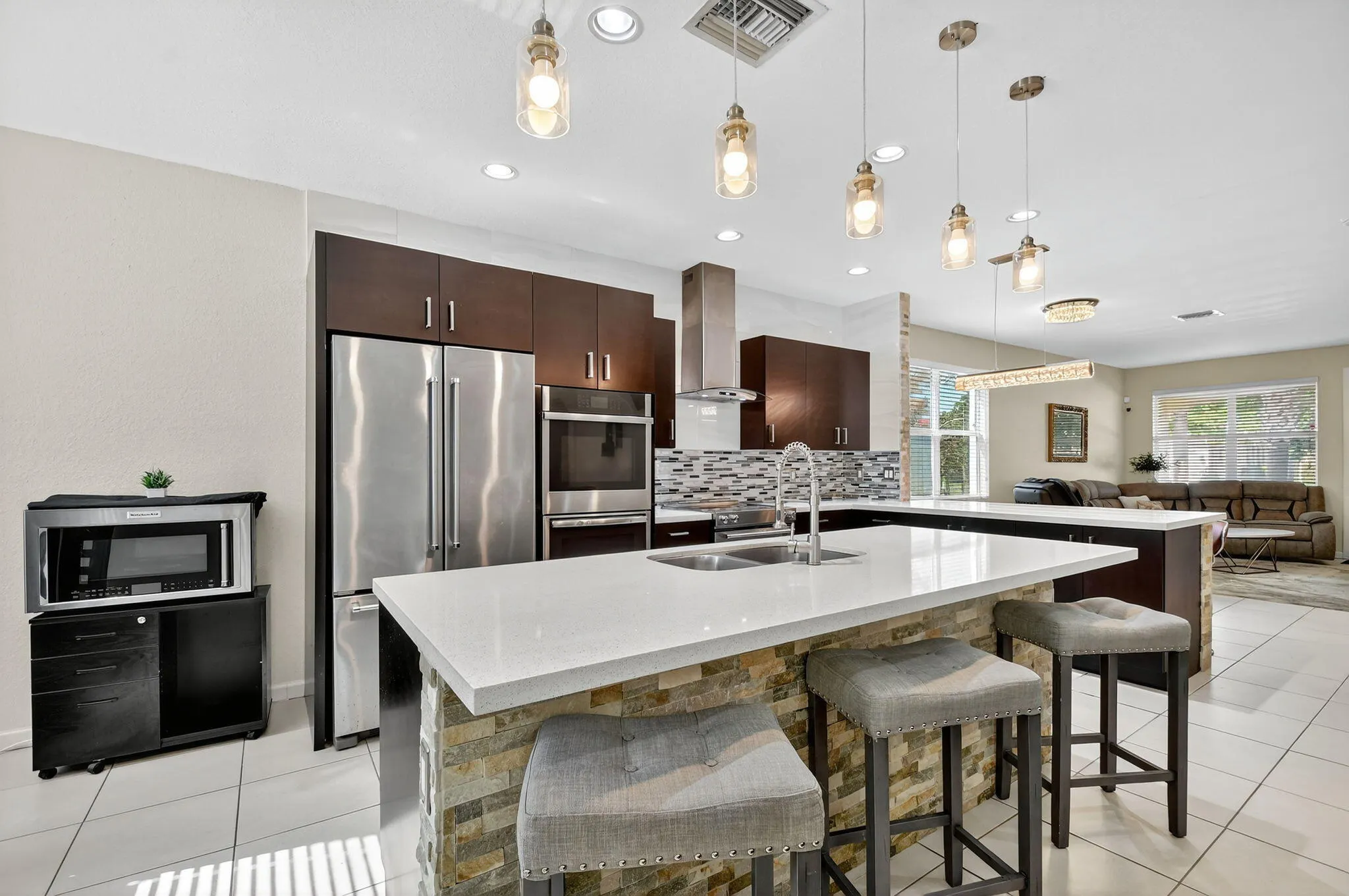 5625 Caranday Palm Drive