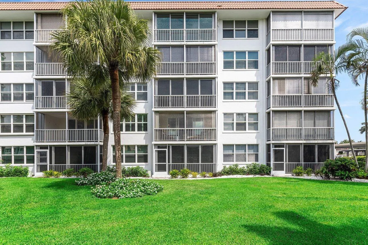 900 Dogwood Drive, #235