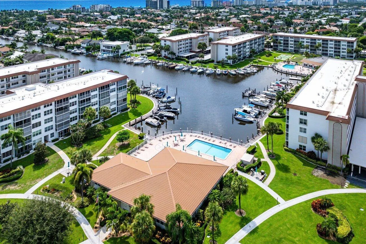 900 Dogwood Drive, #235