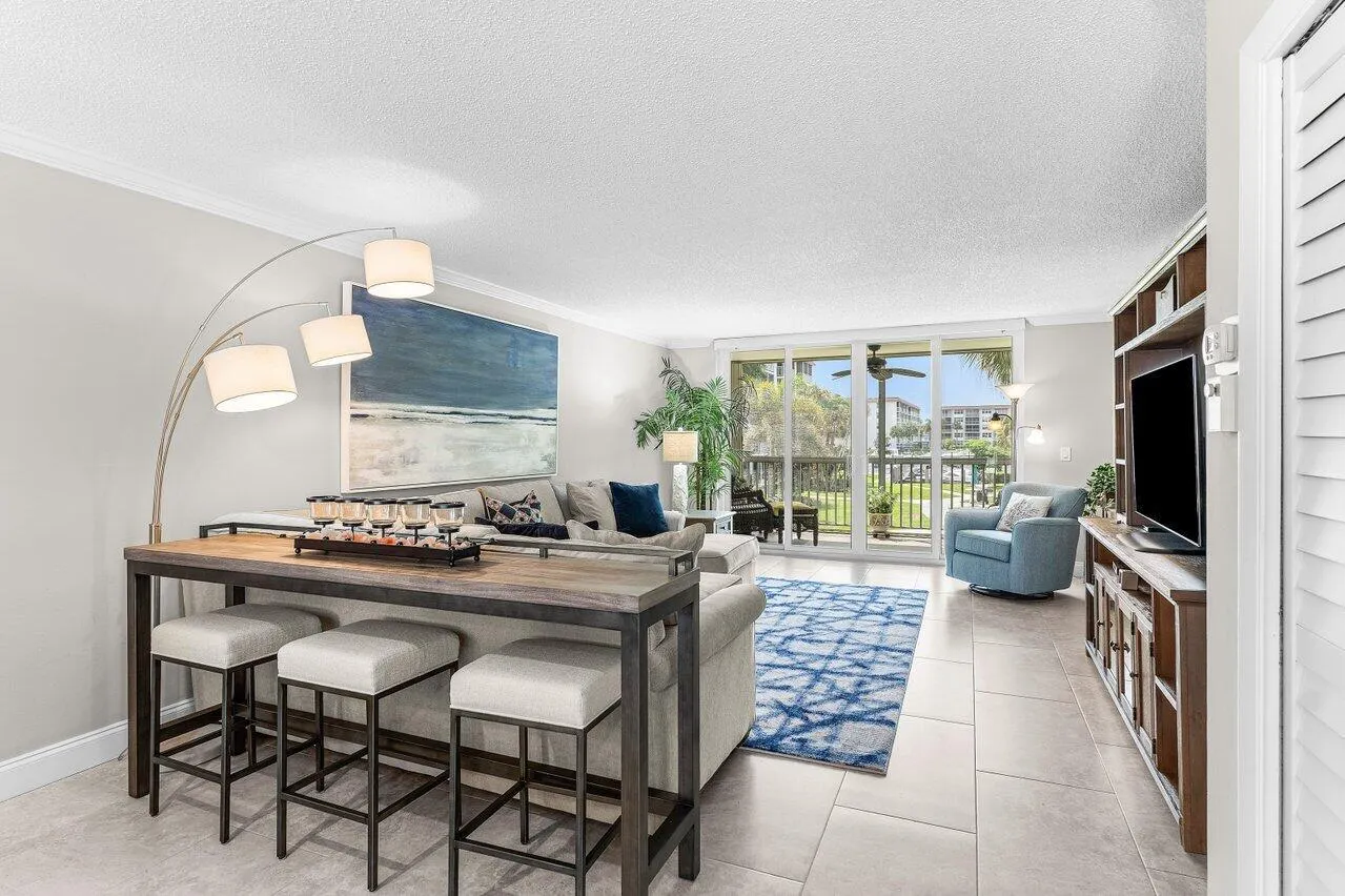 900 Dogwood Drive, #235