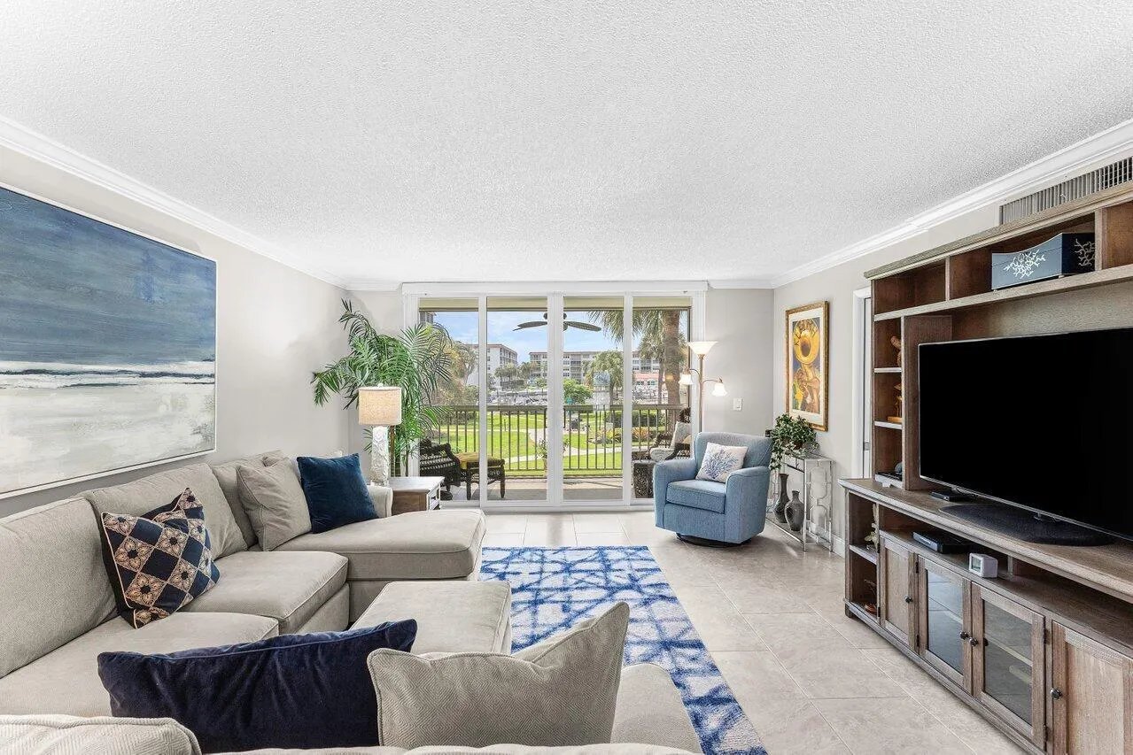 900 Dogwood Drive, #235