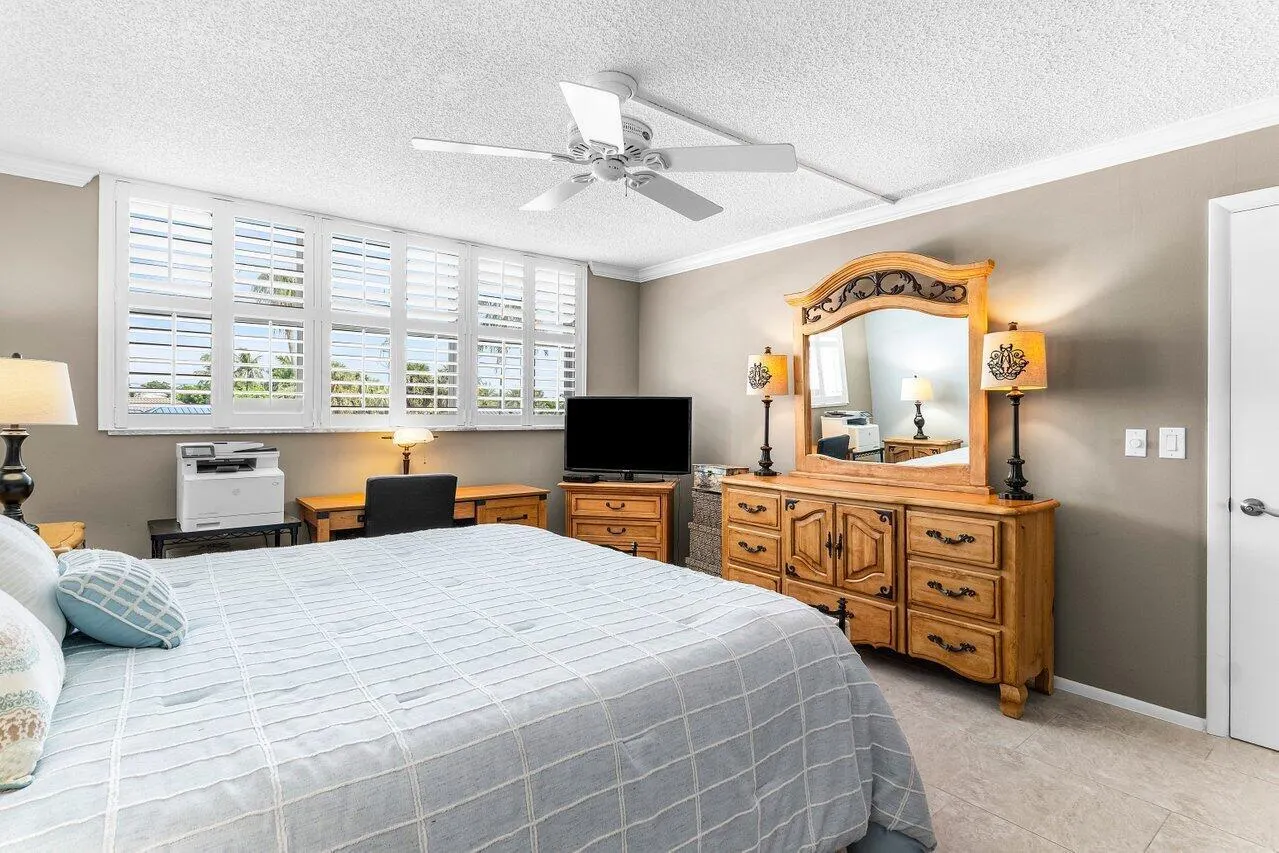 900 Dogwood Drive, #235