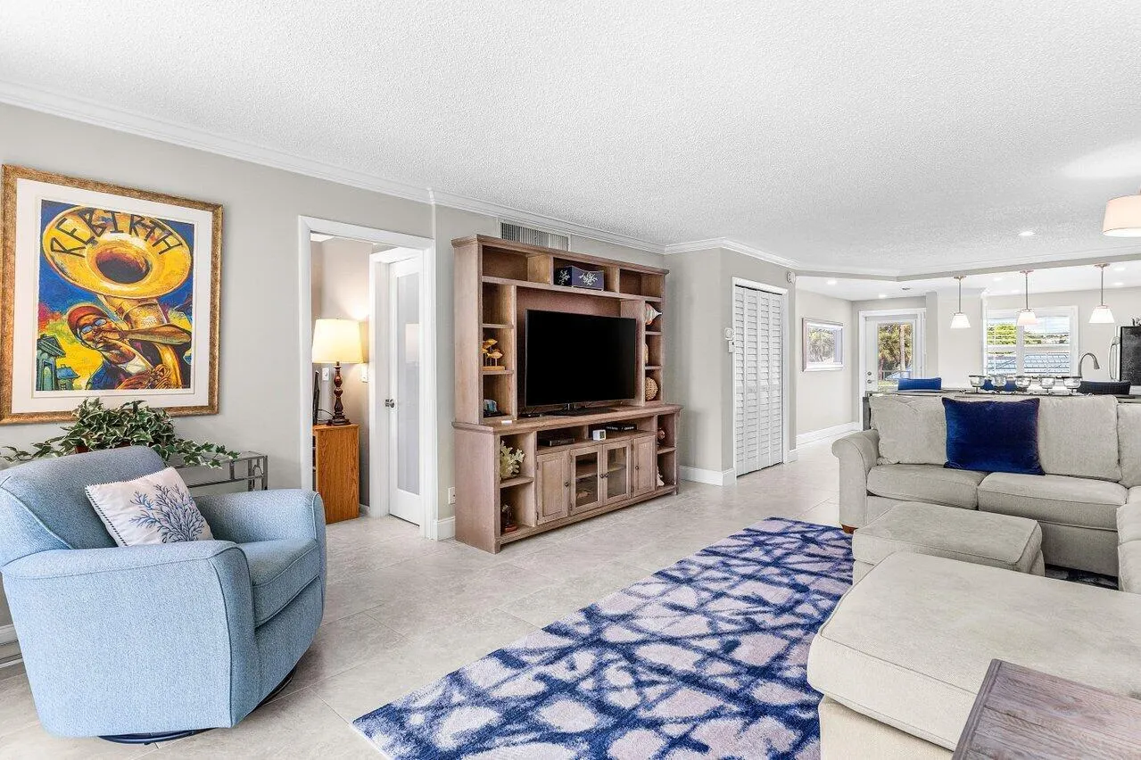900 Dogwood Drive, #235