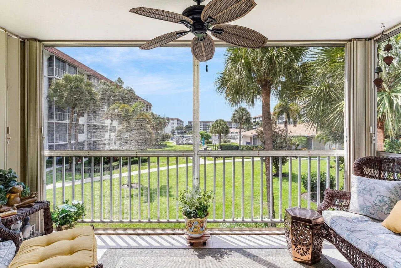 900 Dogwood Drive, #235