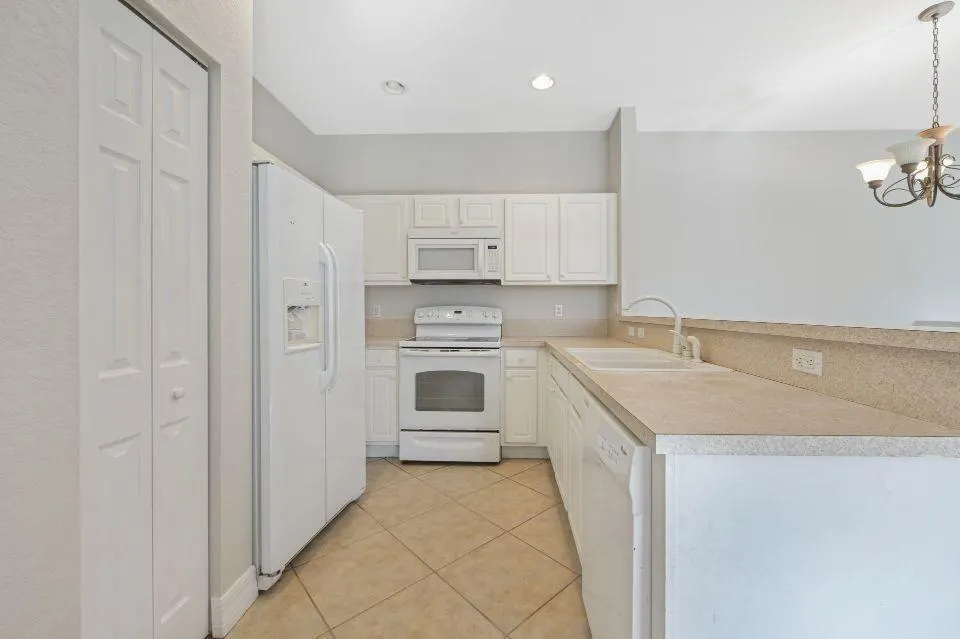 3037 Grandiflora Drive, #3203