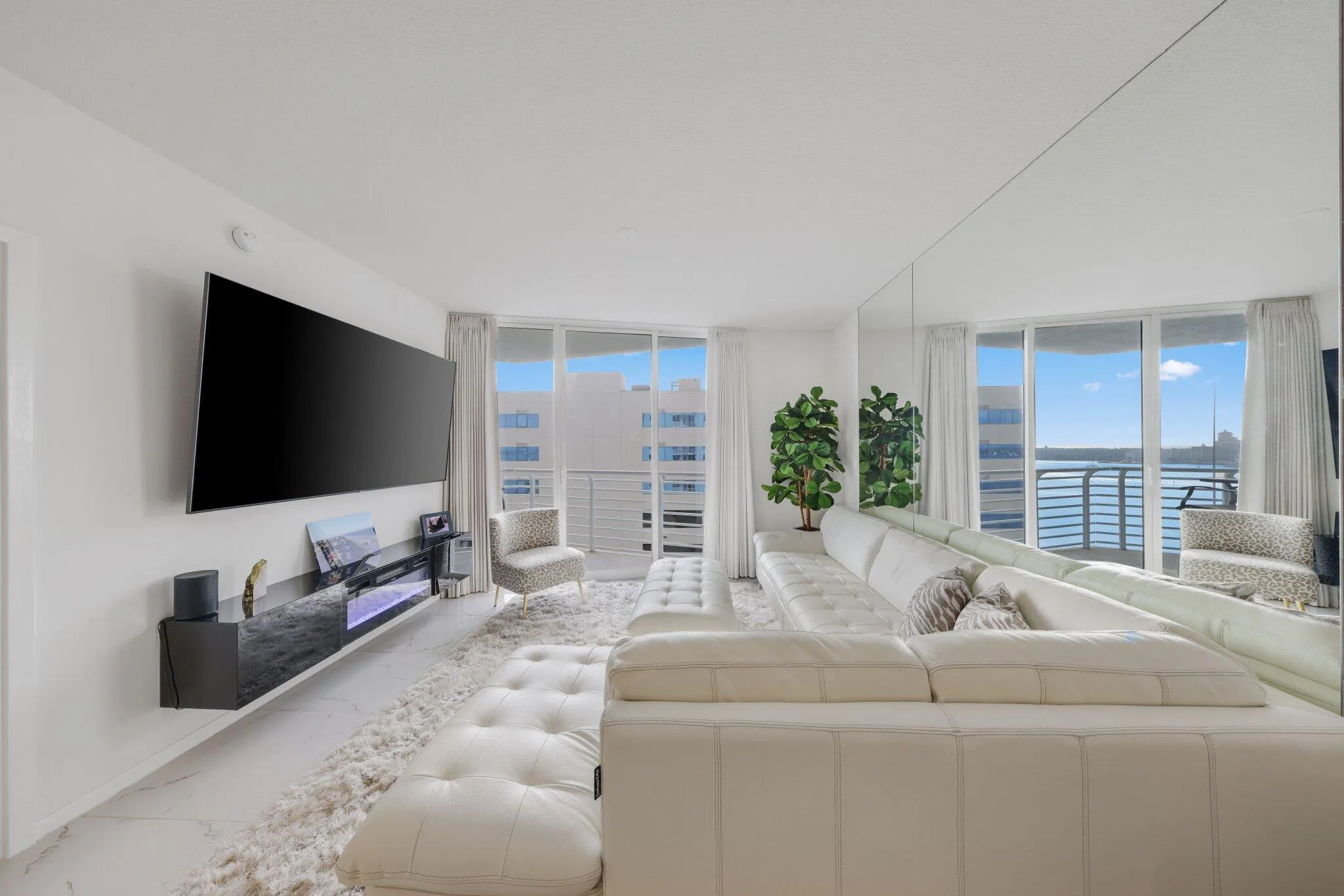 1551 N Flagler Drive, #1216