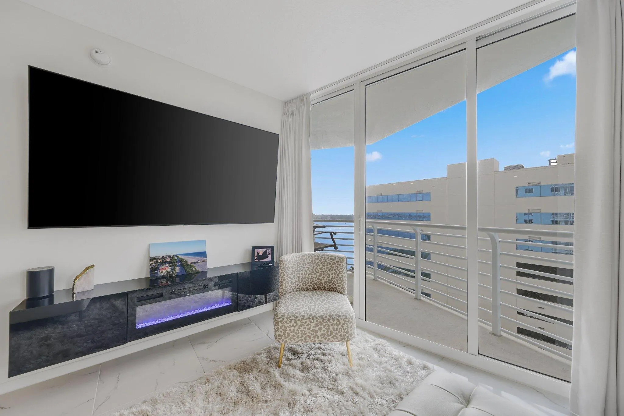 1551 N Flagler Drive, #1216