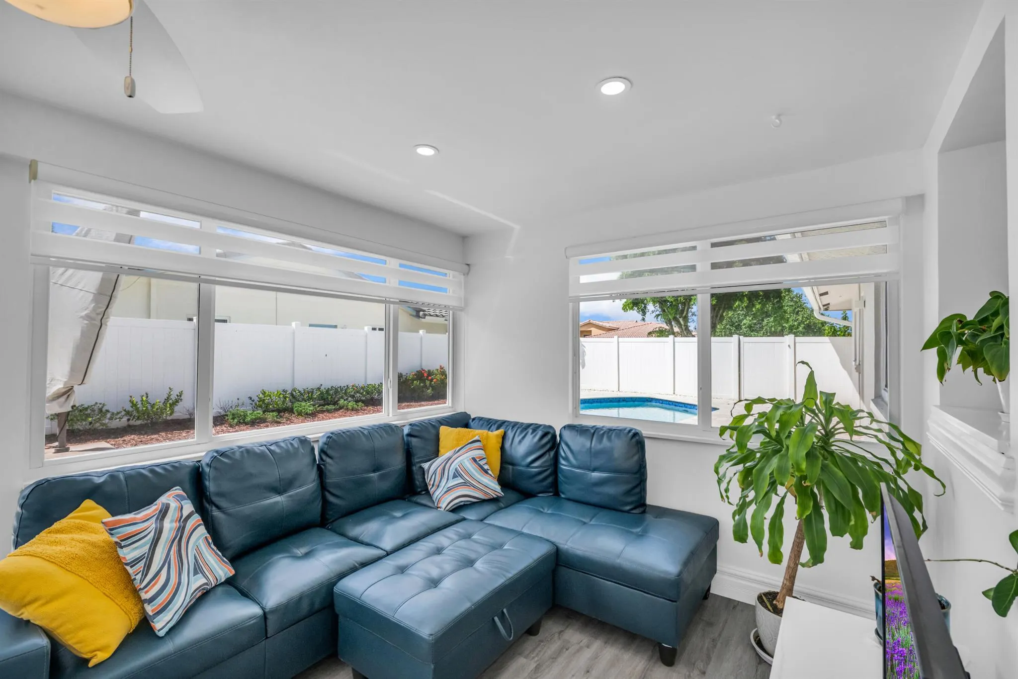 2598 NW 36th Street
