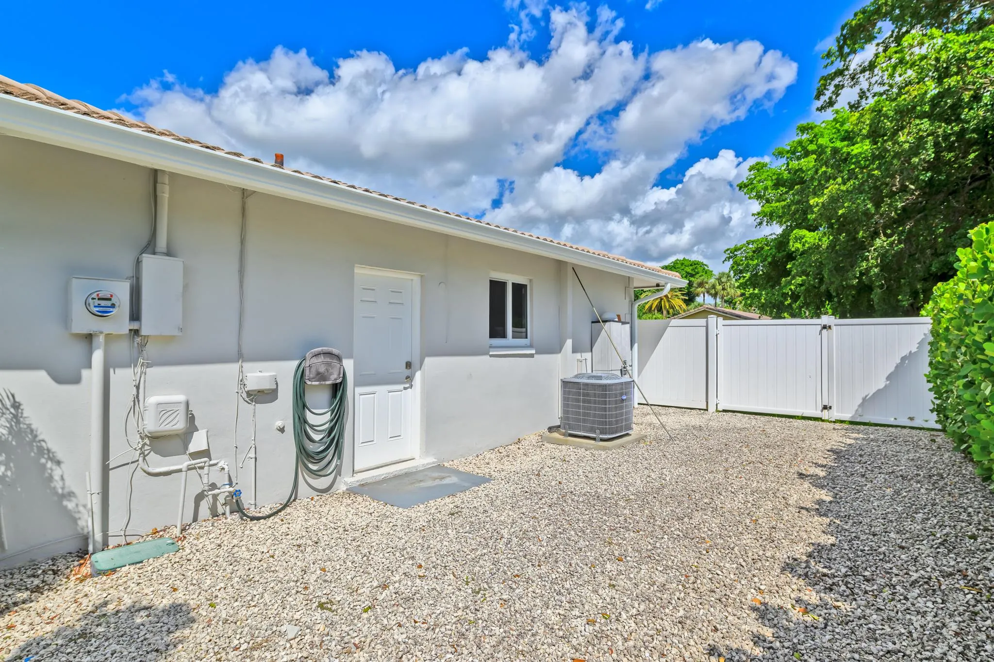 2598 NW 36th Street