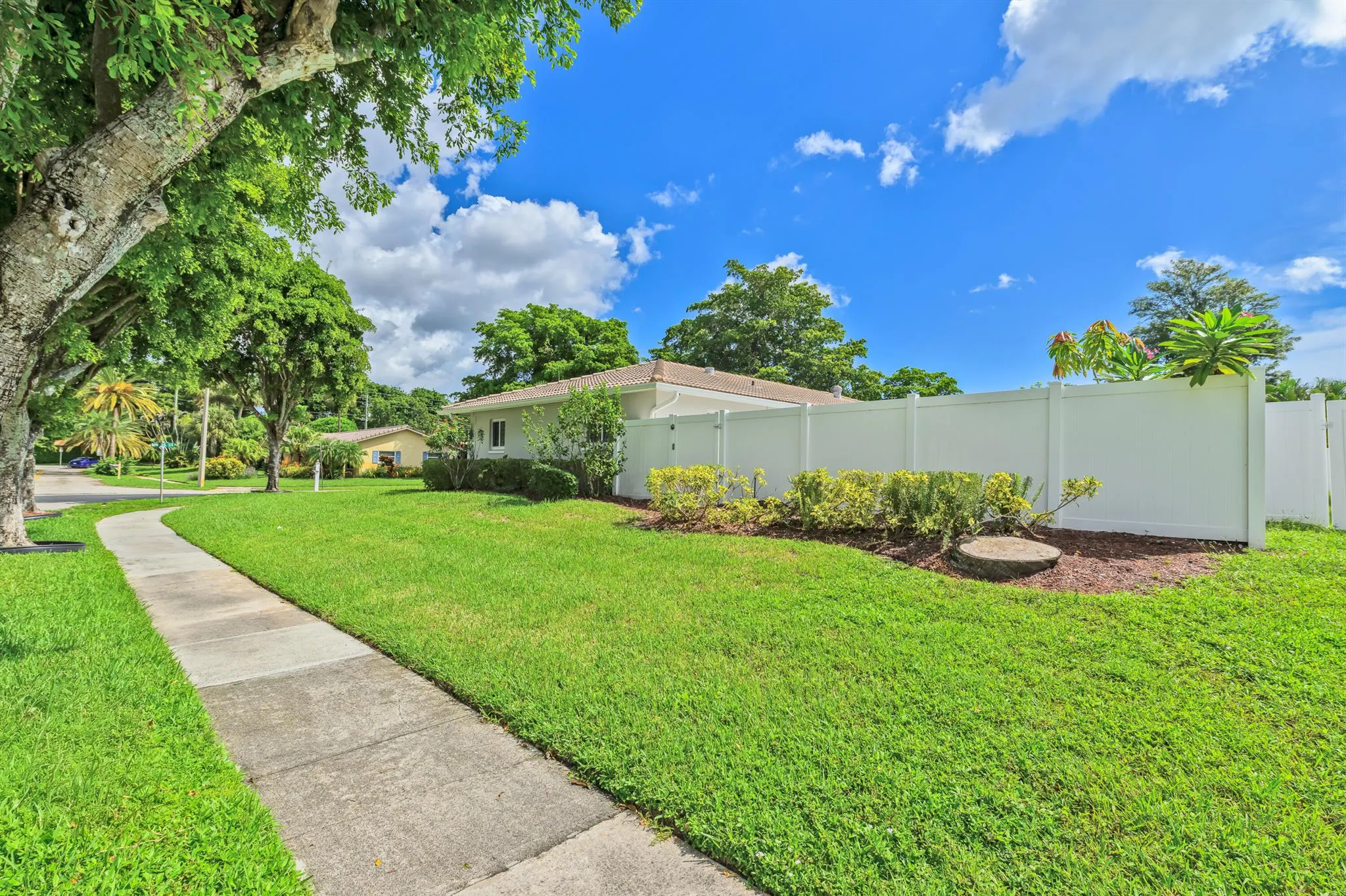 2598 NW 36th Street