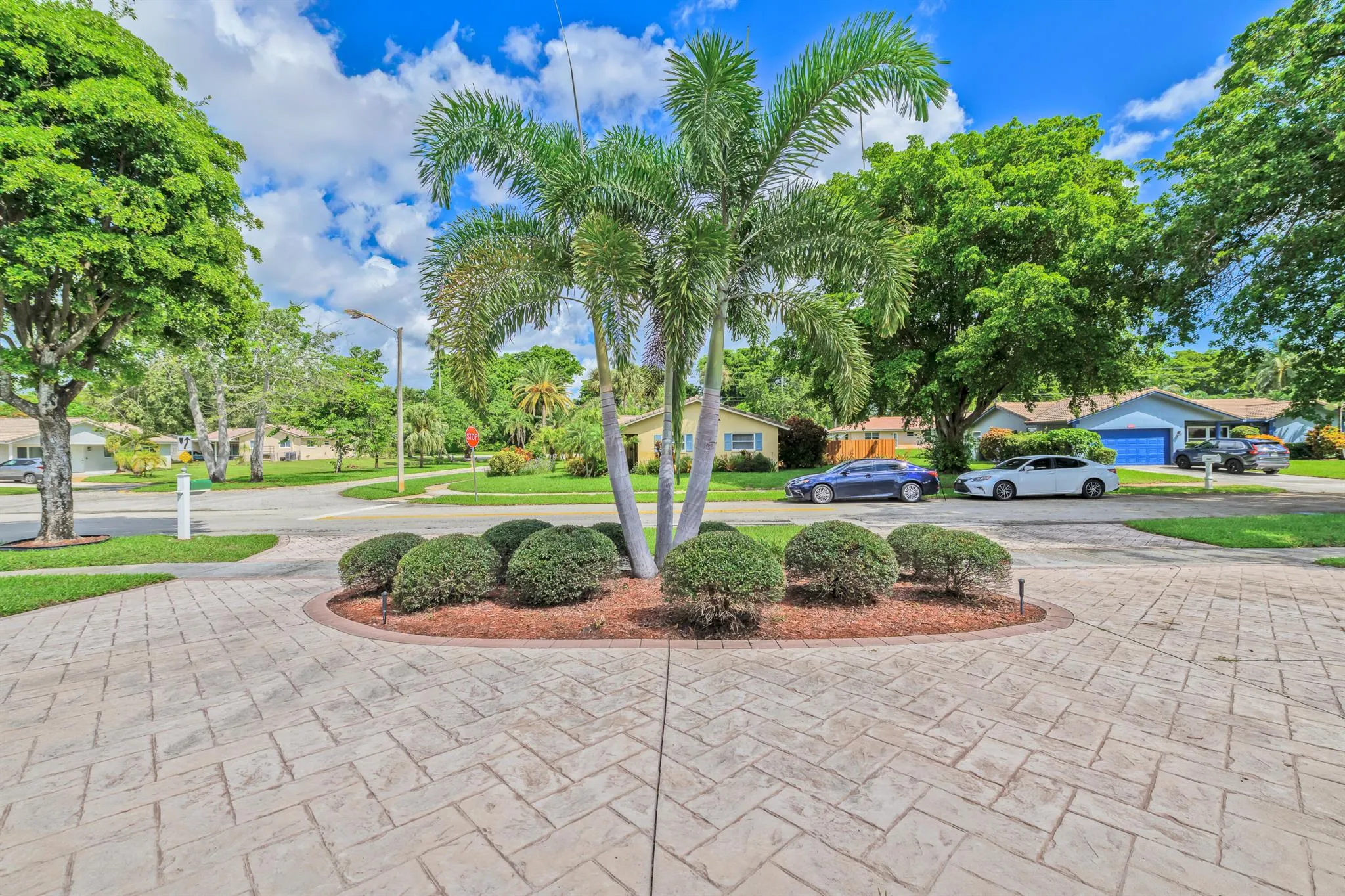 2598 NW 36th Street