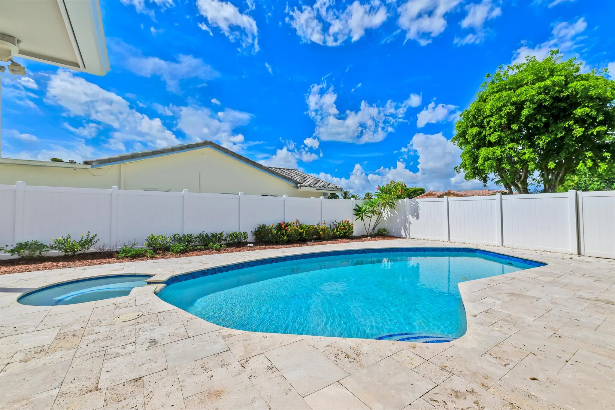2598 NW 36th Street