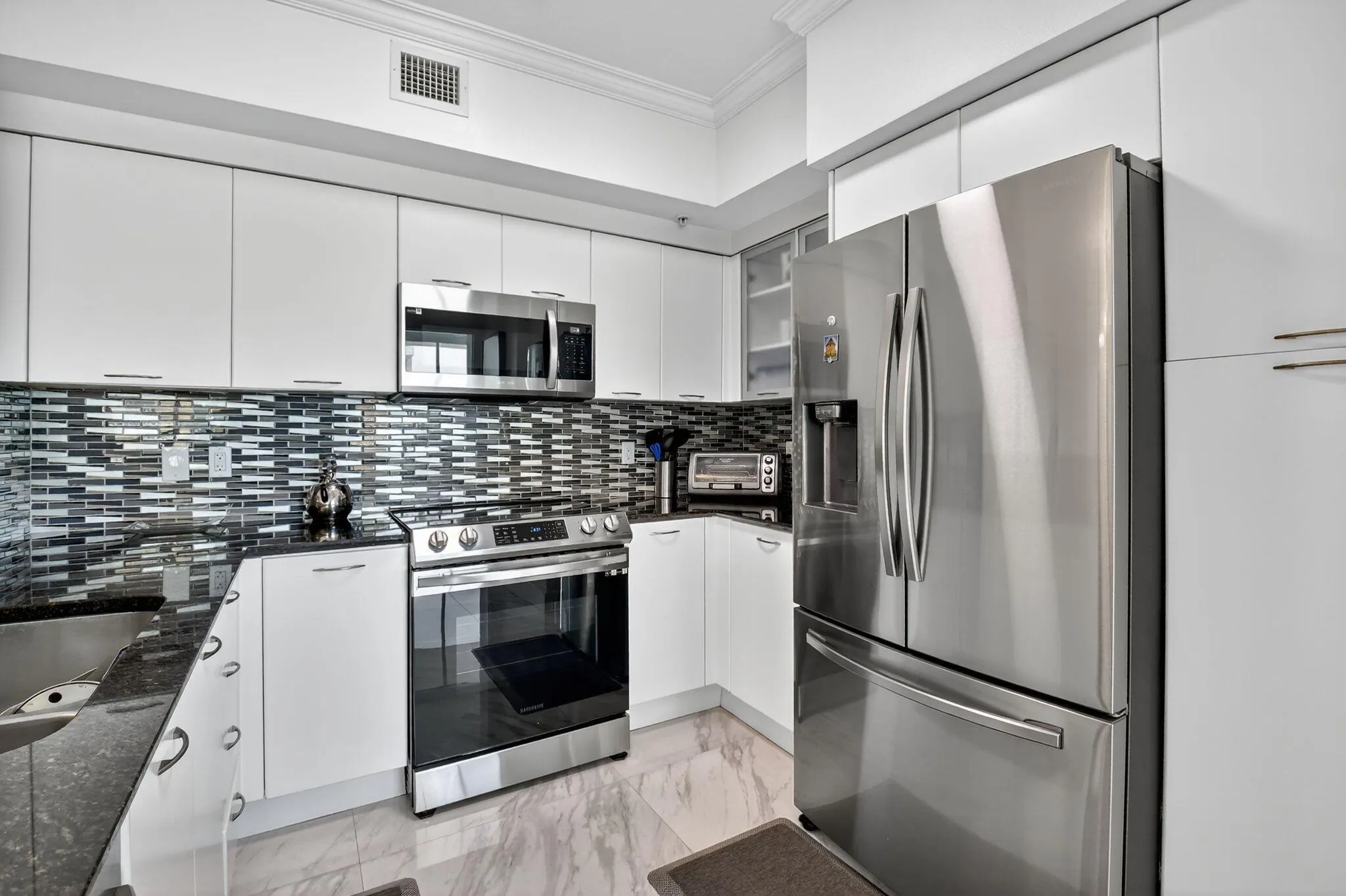 625 Casa Loma Boulevard, #1409