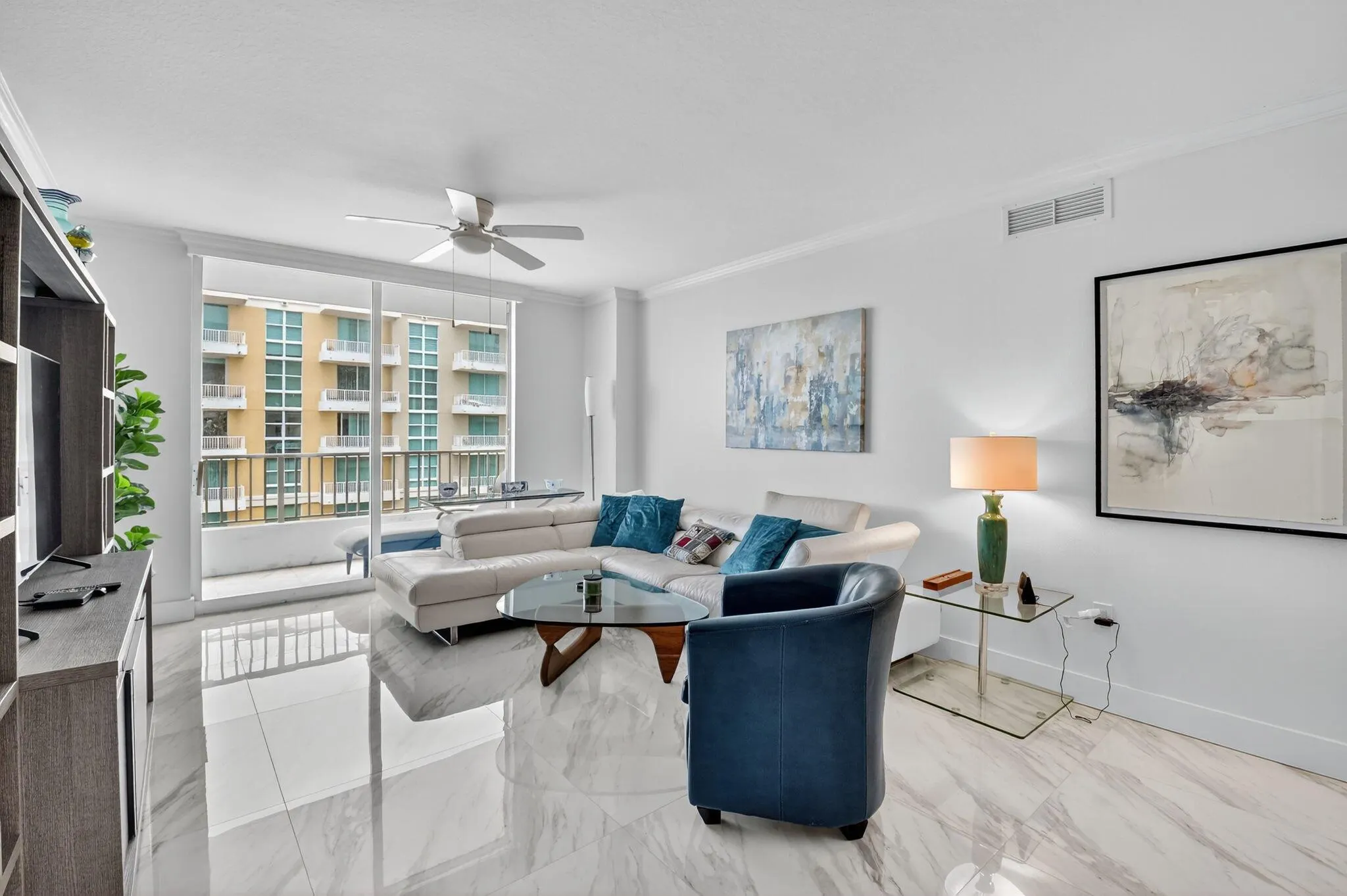 625 Casa Loma Boulevard, #1409