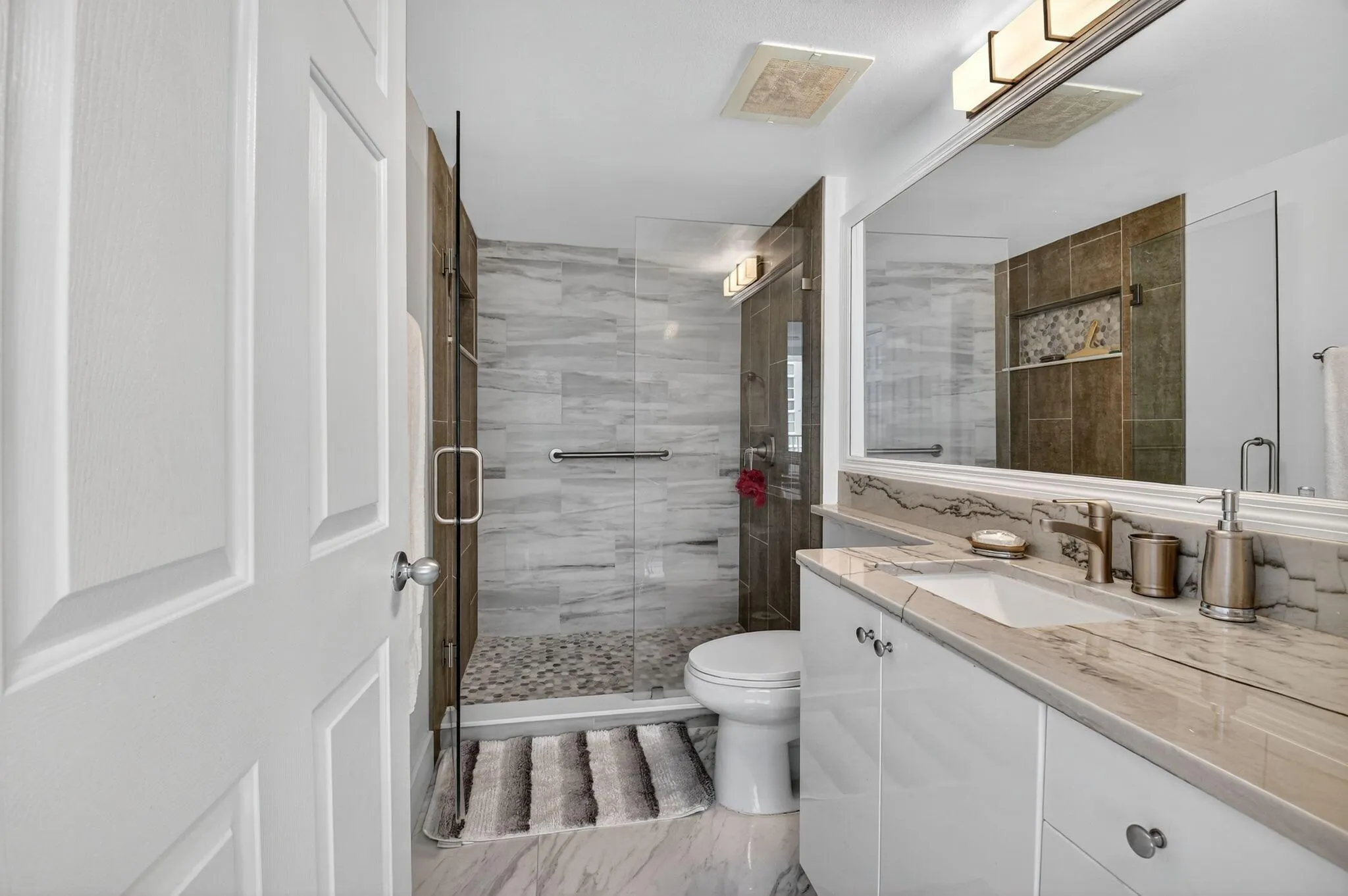 625 Casa Loma Boulevard, #1409