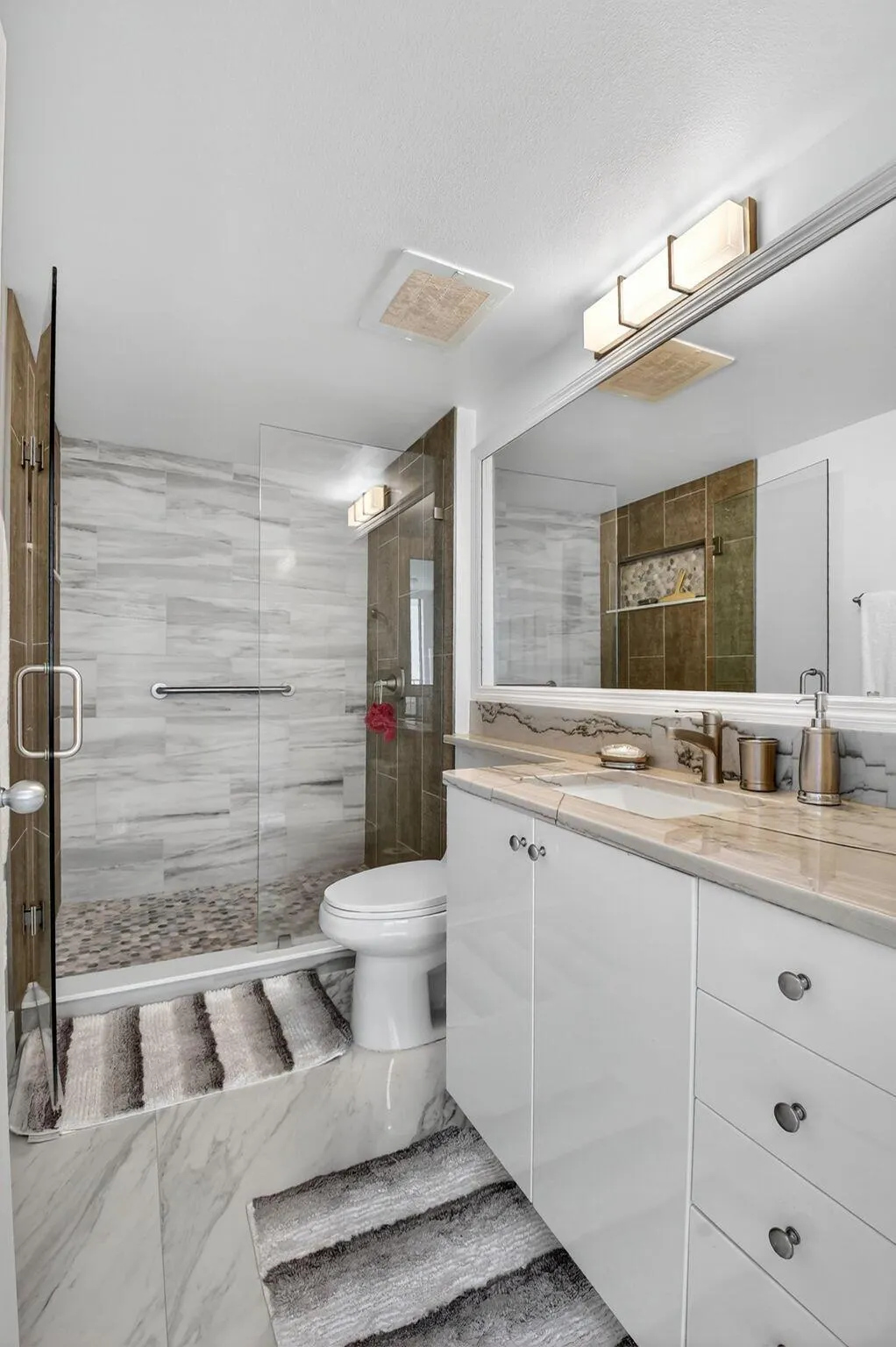 625 Casa Loma Boulevard, #1409