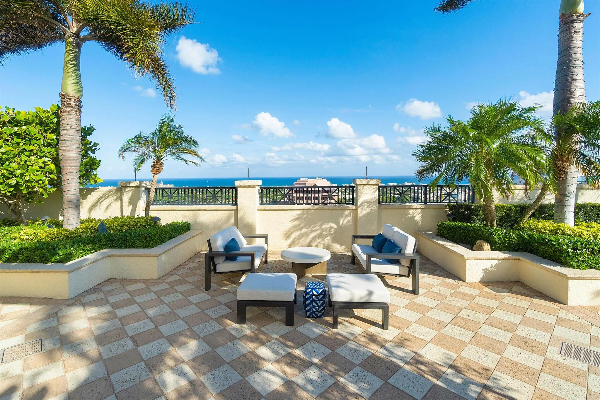 701 S Olive Avenue, #1817