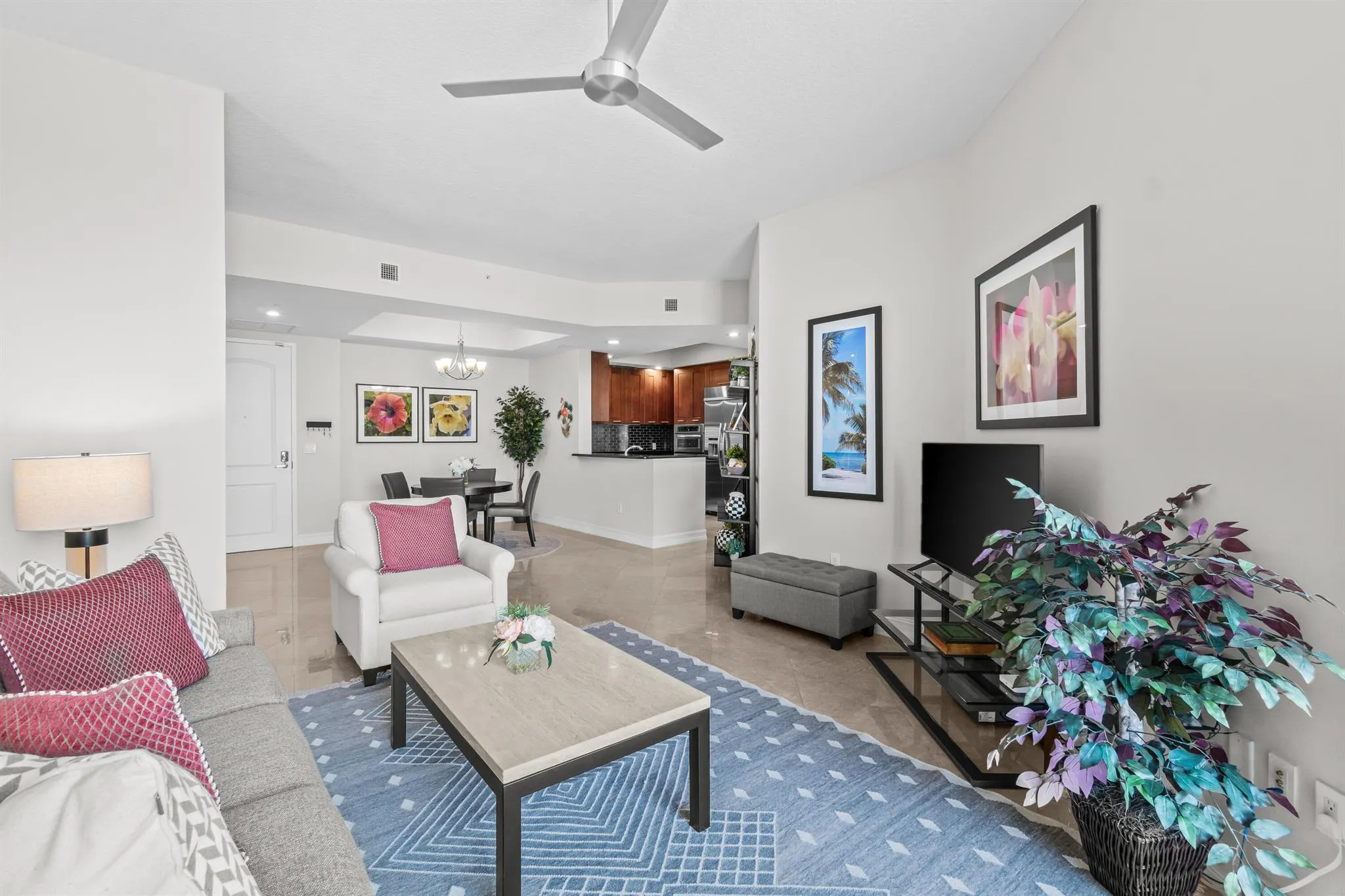 701 S Olive Avenue, #1817
