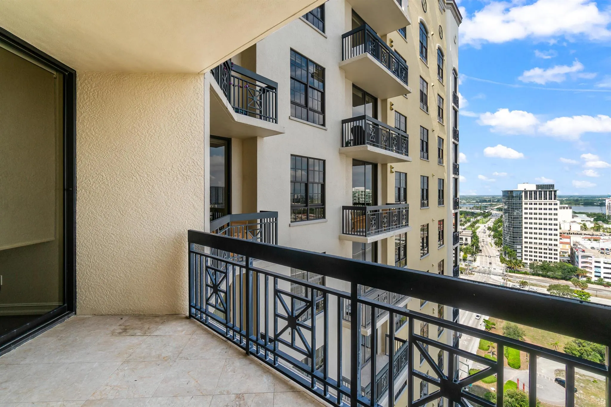701 S Olive Avenue, #1817