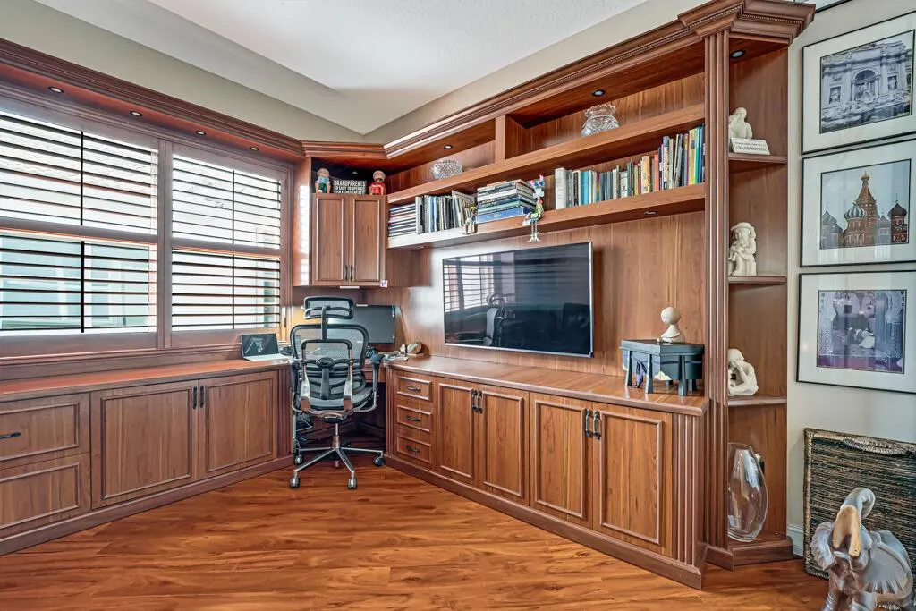 10606 Whitewind Circle