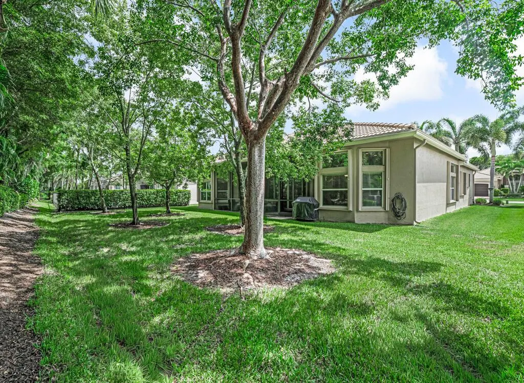 10606 Whitewind Circle