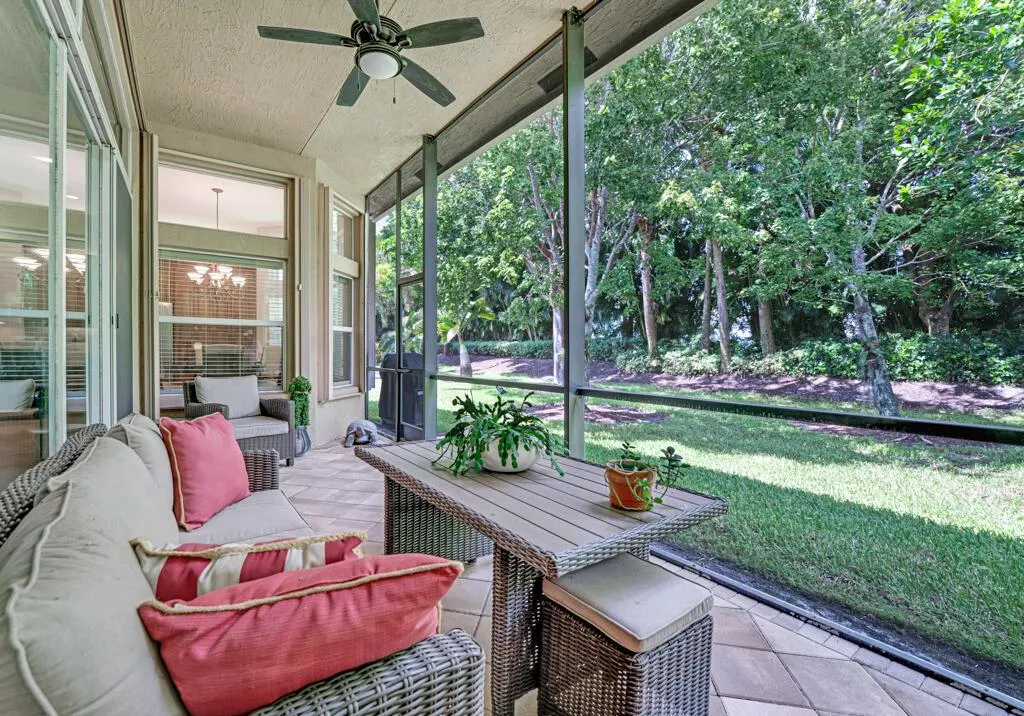 10606 Whitewind Circle