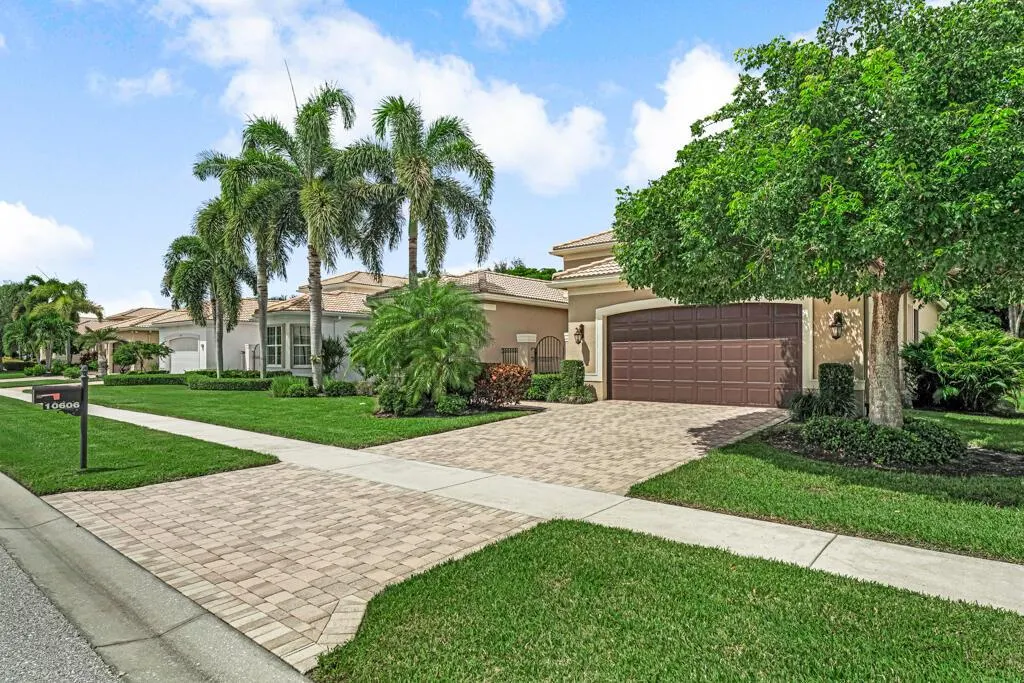 10606 Whitewind Circle