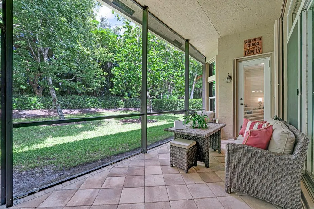 10606 Whitewind Circle