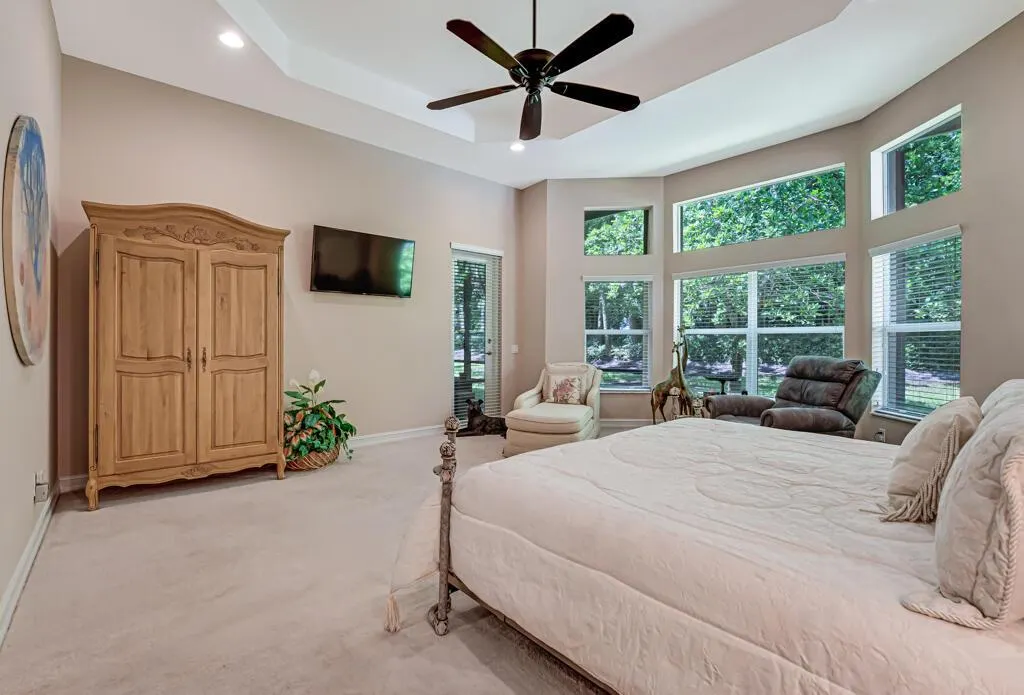 10606 Whitewind Circle