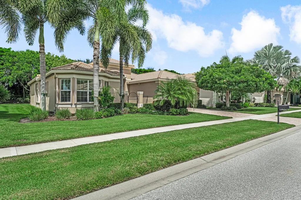 10606 Whitewind Circle