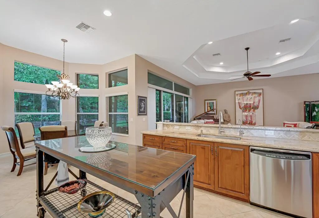 10606 Whitewind Circle