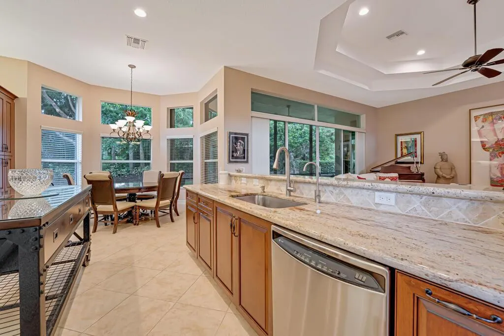 10606 Whitewind Circle