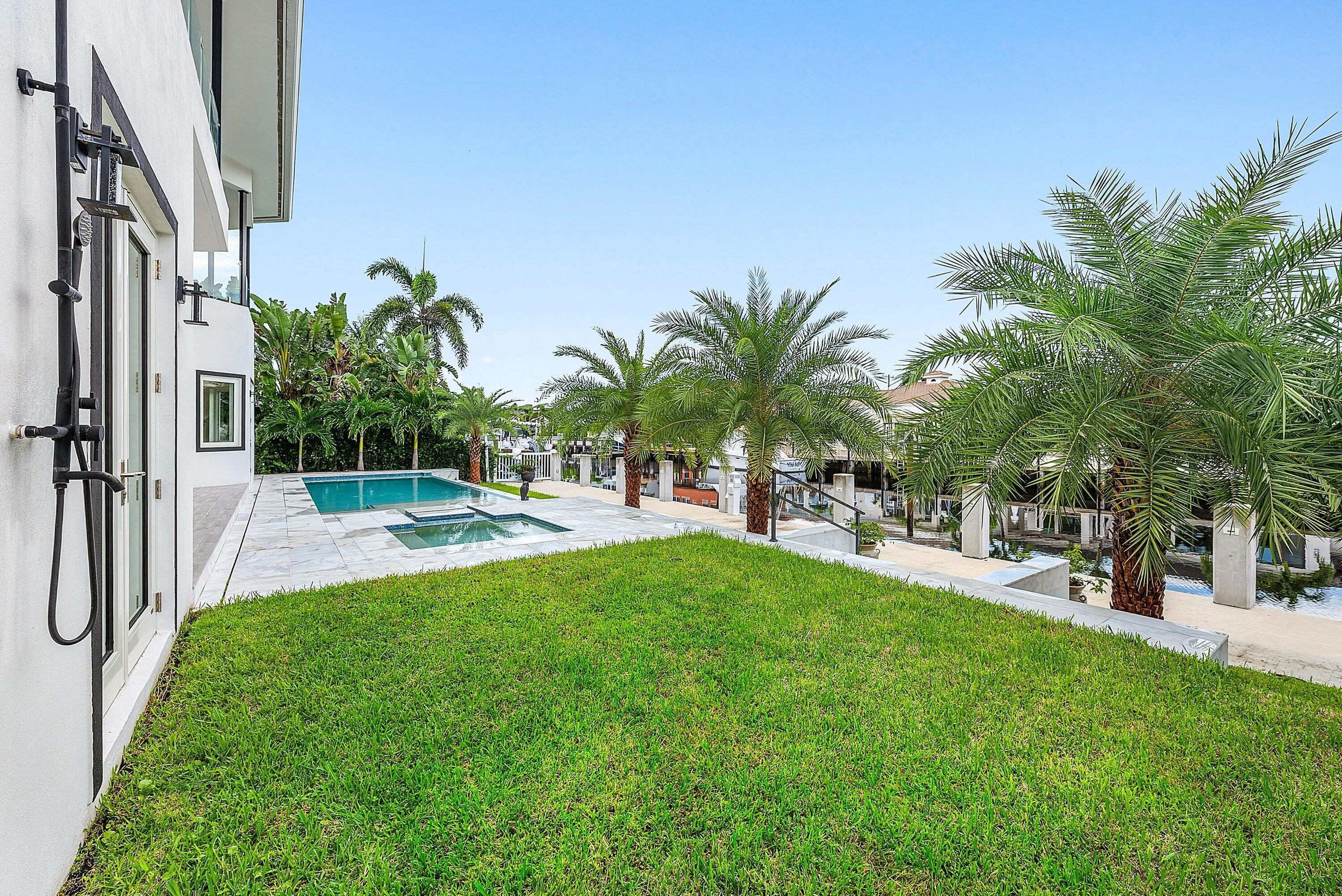 2641 NE 48th Street