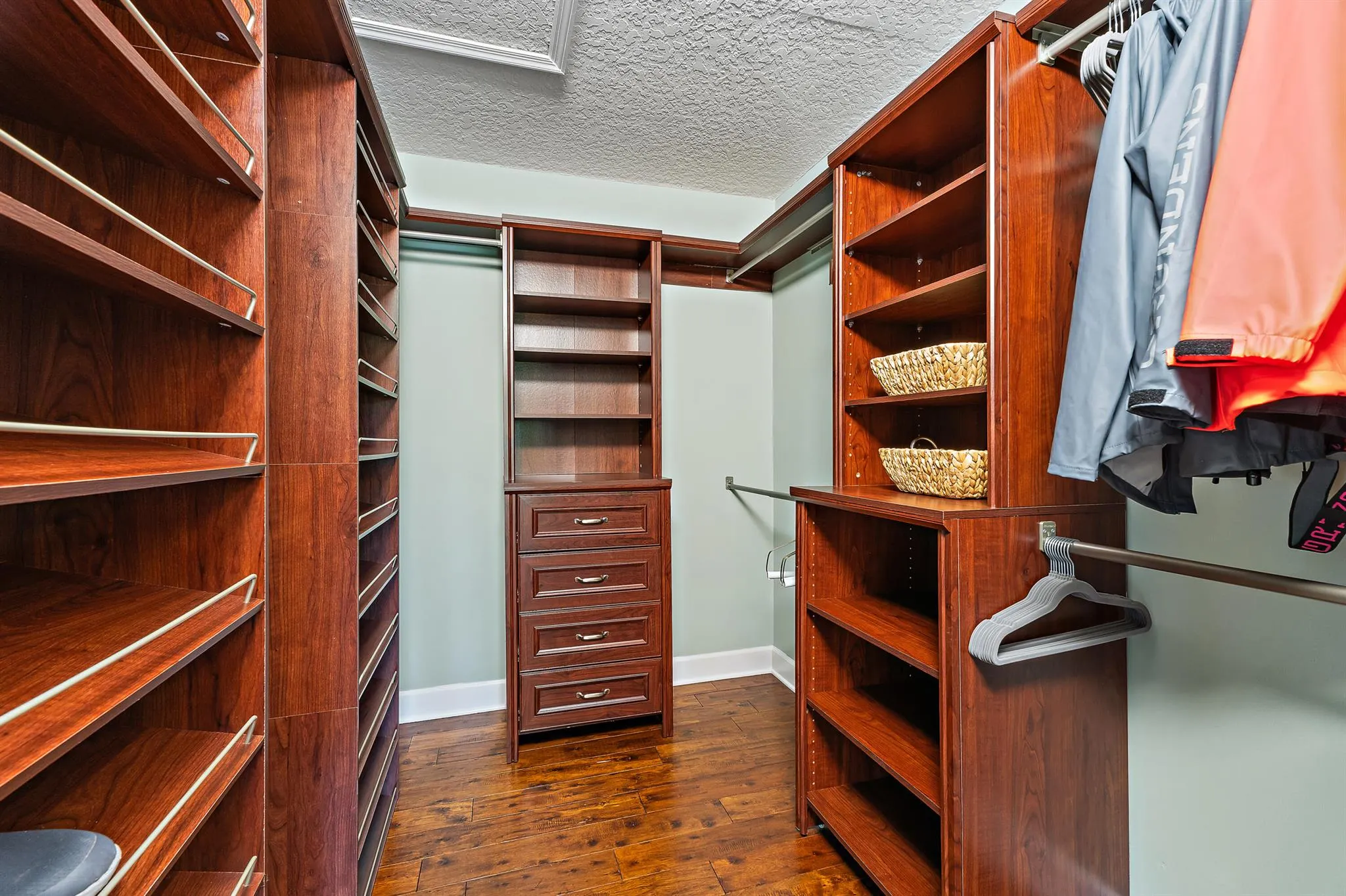 3463 Canal Court