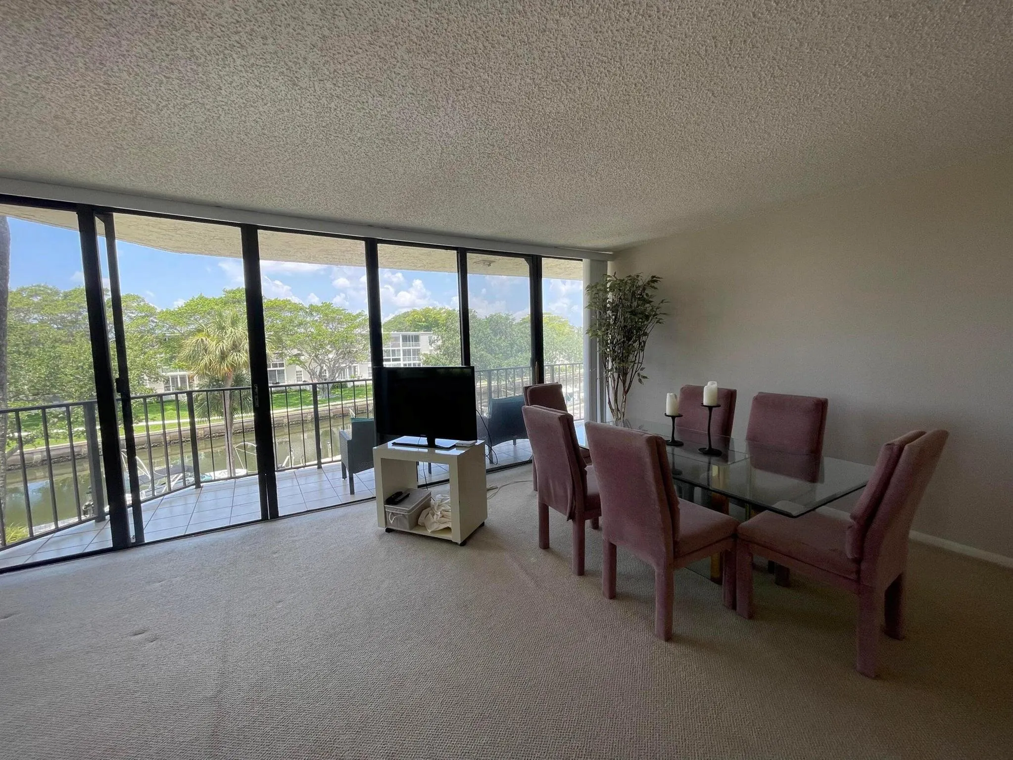 799 Jeffery Street, #302