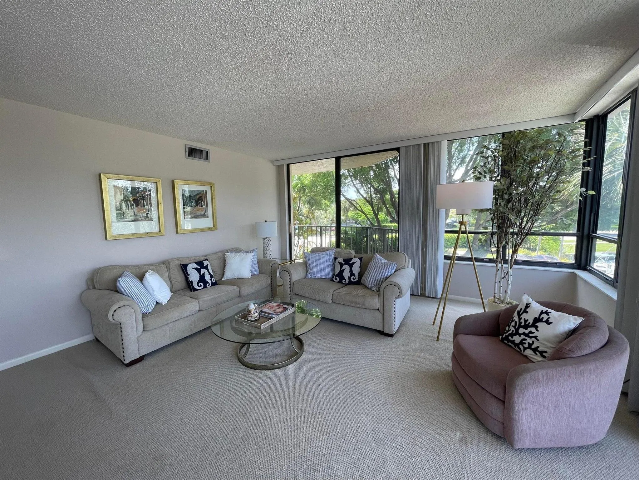 799 Jeffery Street, #302