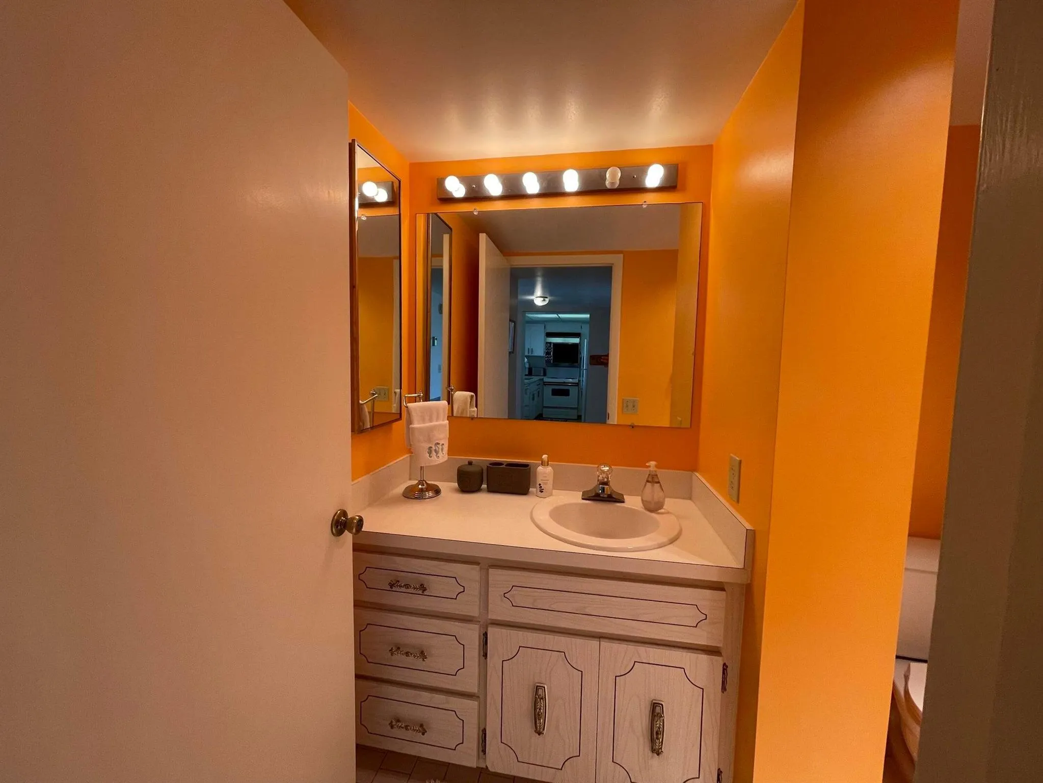 799 Jeffery Street, #302