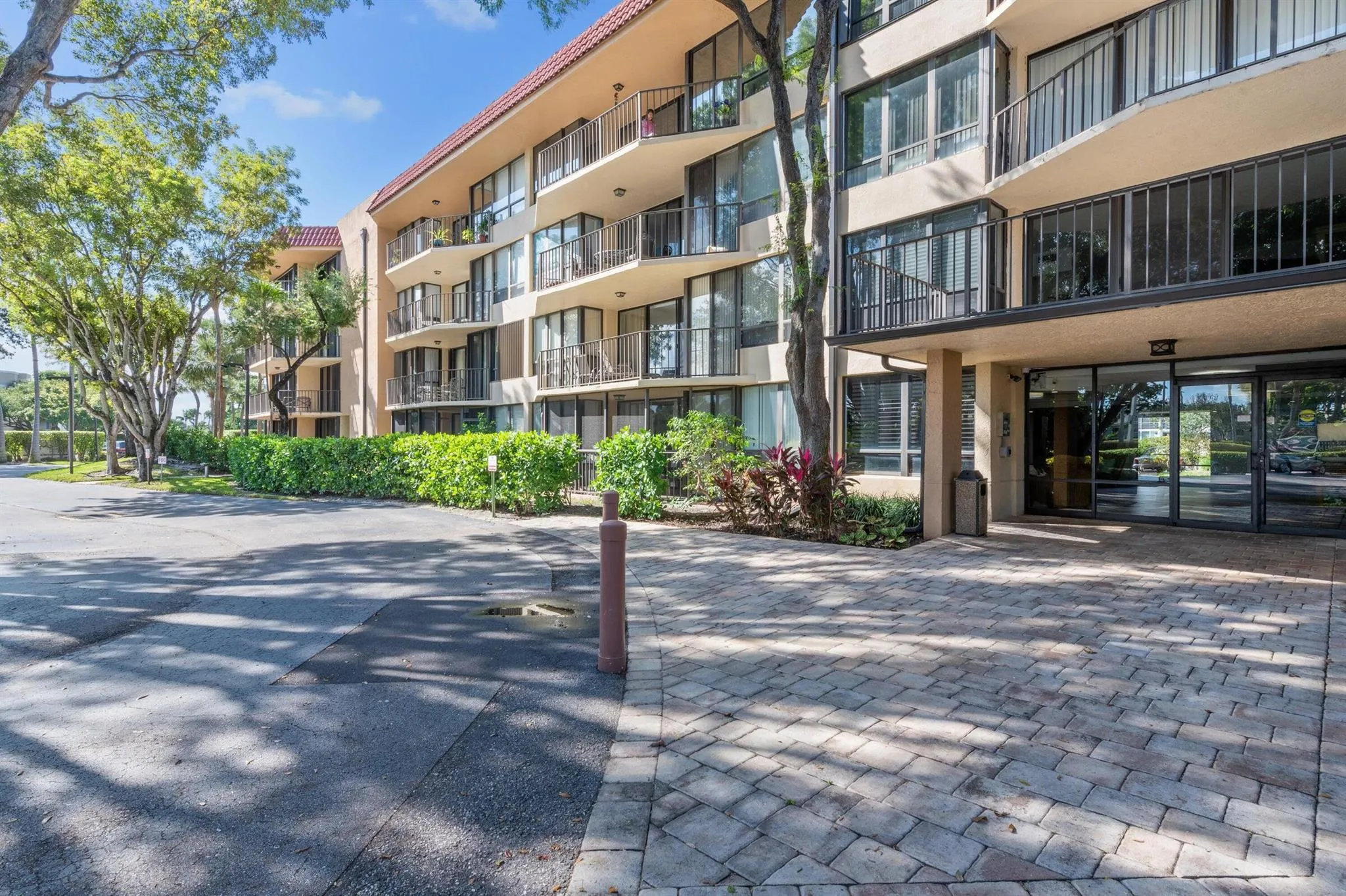 799 Jeffery Street, #302