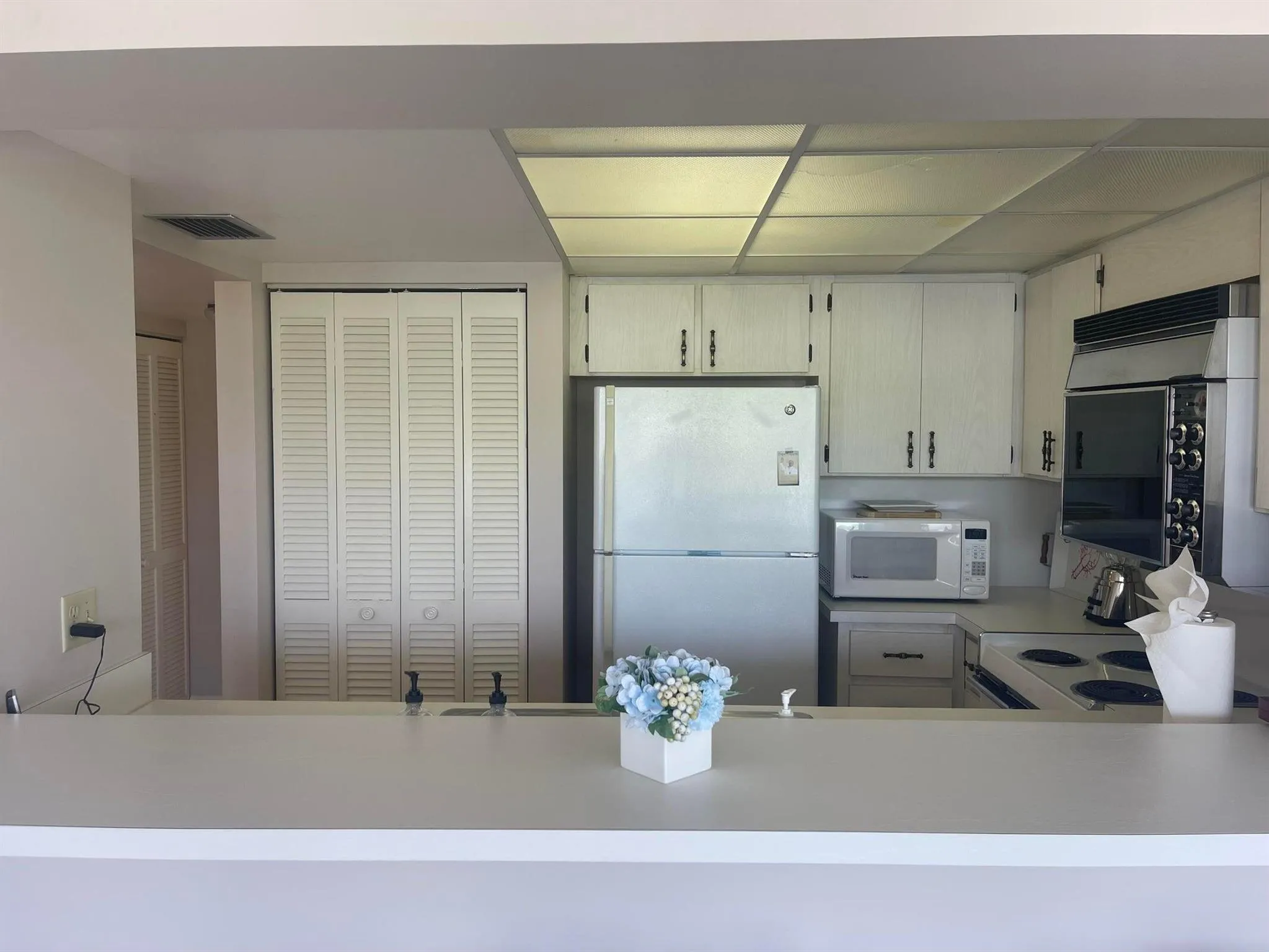 799 Jeffery Street, #302