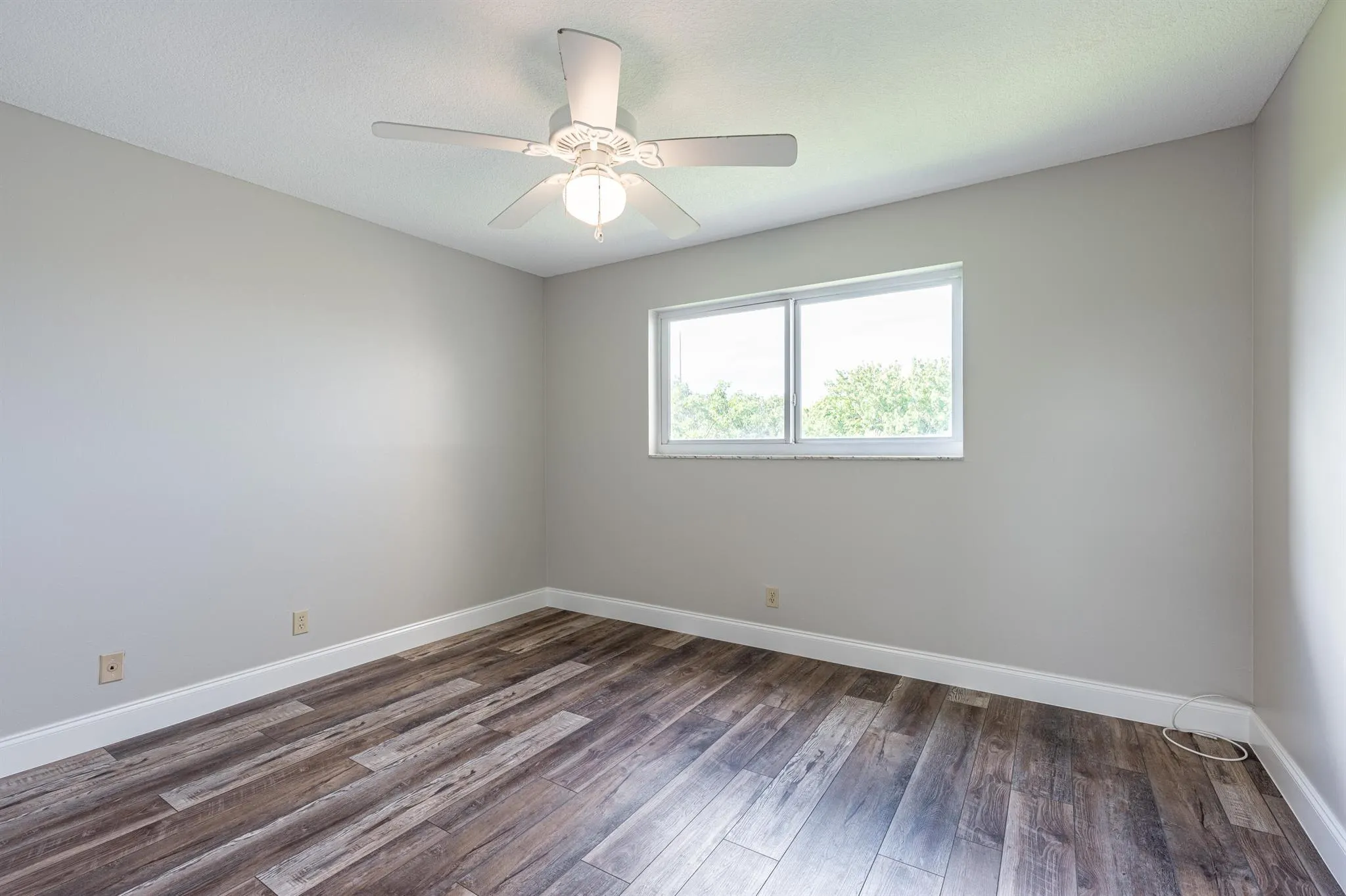 729 Lori Drive, #305