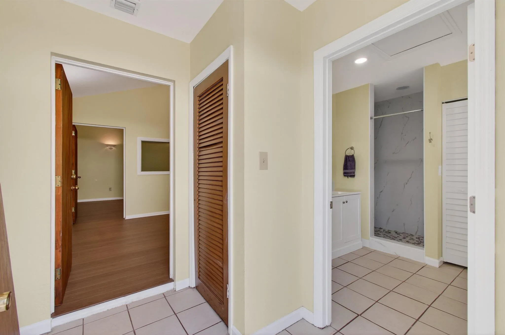 817 N Palmway
