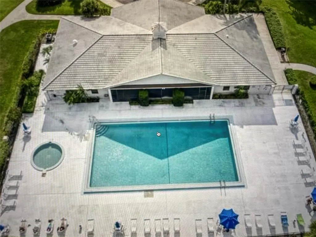 3710 Whitehall Drive, #304