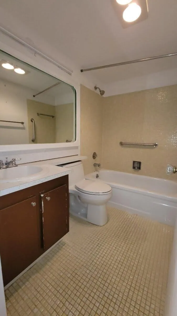 208 Kent M