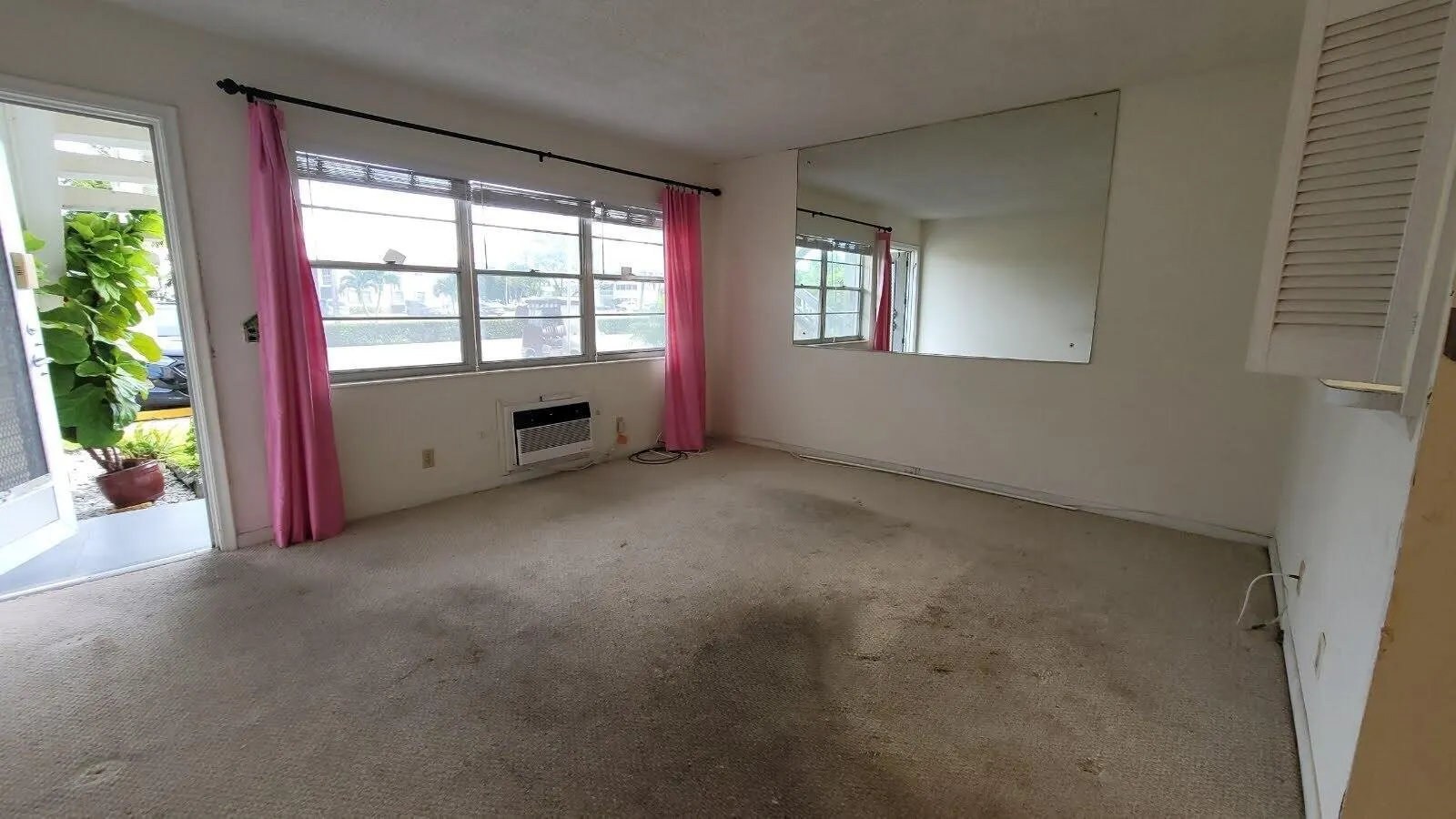208 Kent M