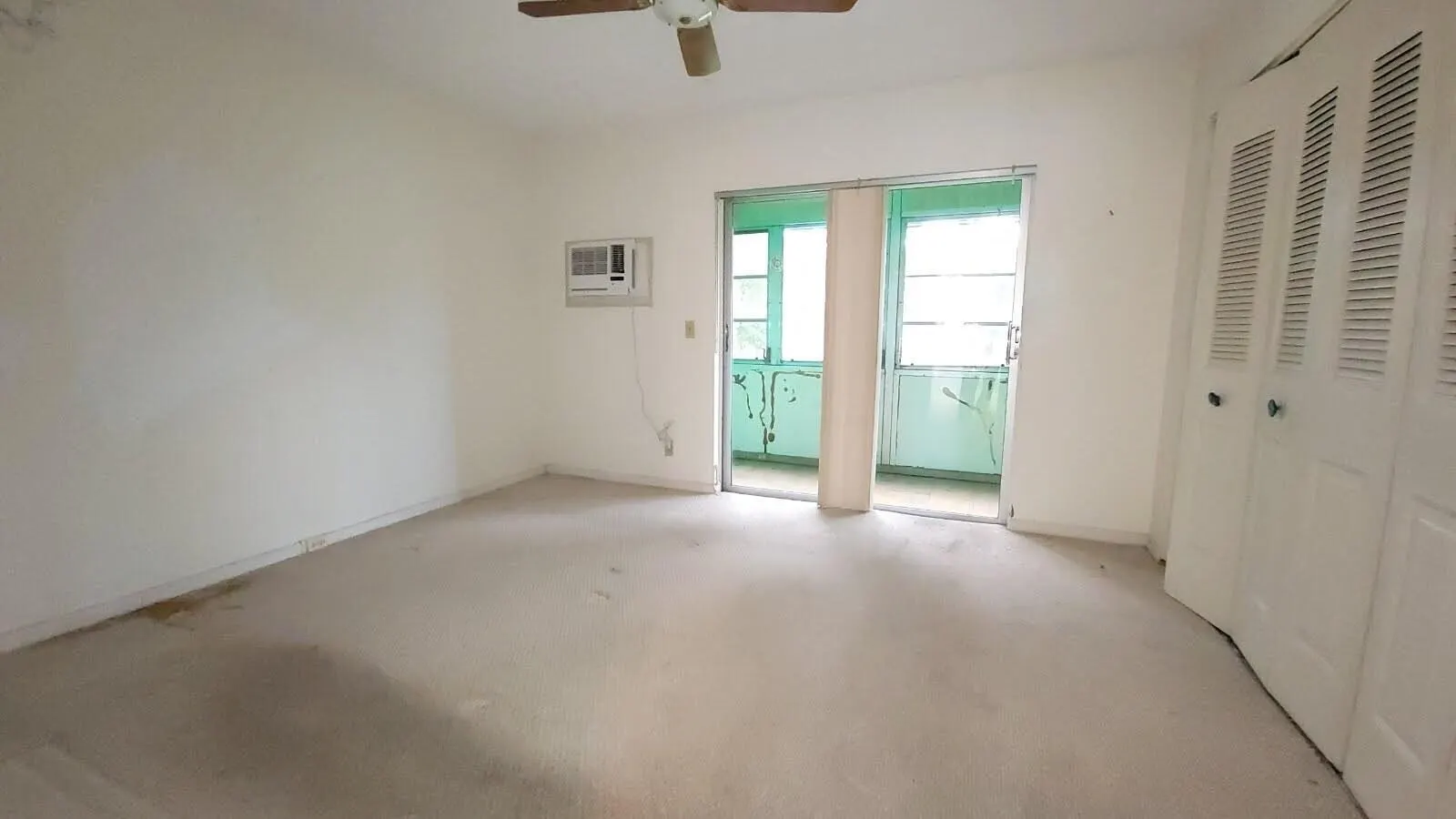 208 Kent M