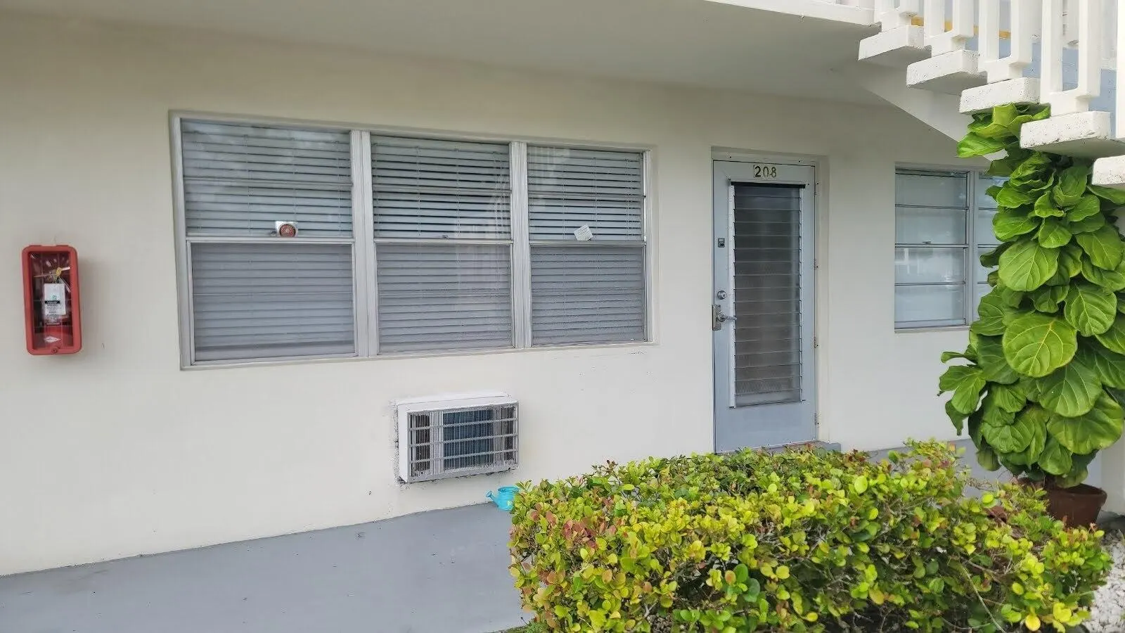 208 Kent M