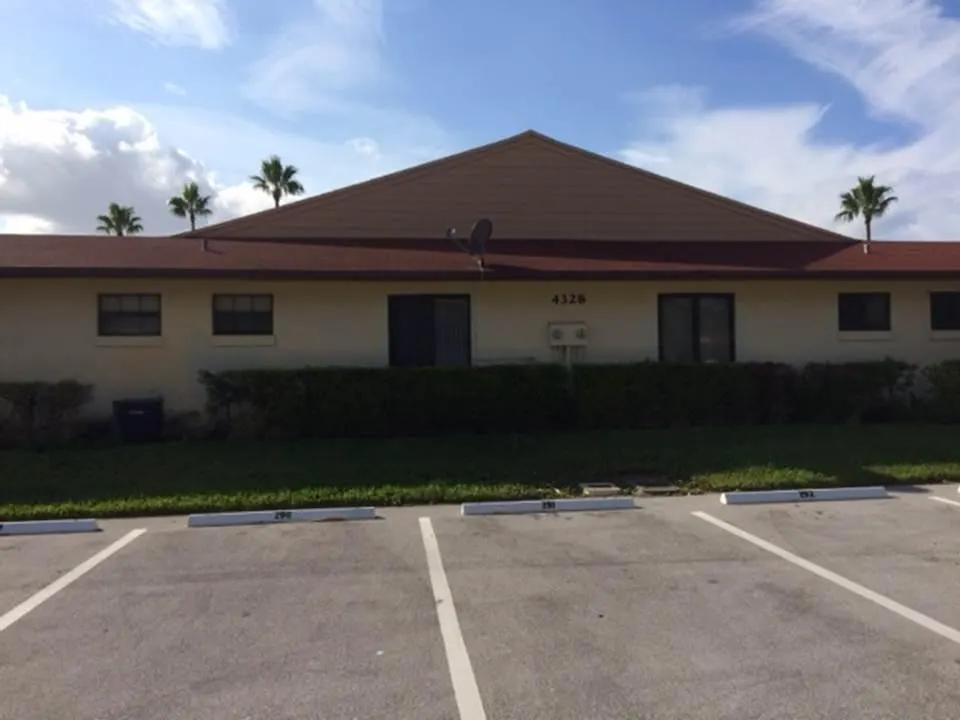 4328 Woodstock Drive, #D