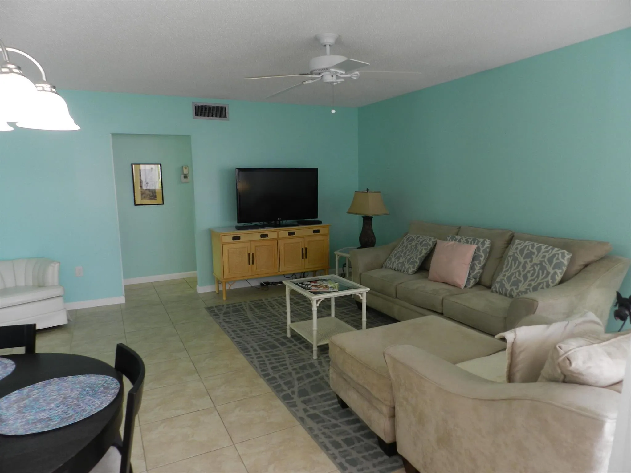 6 Greenway Village N, #202