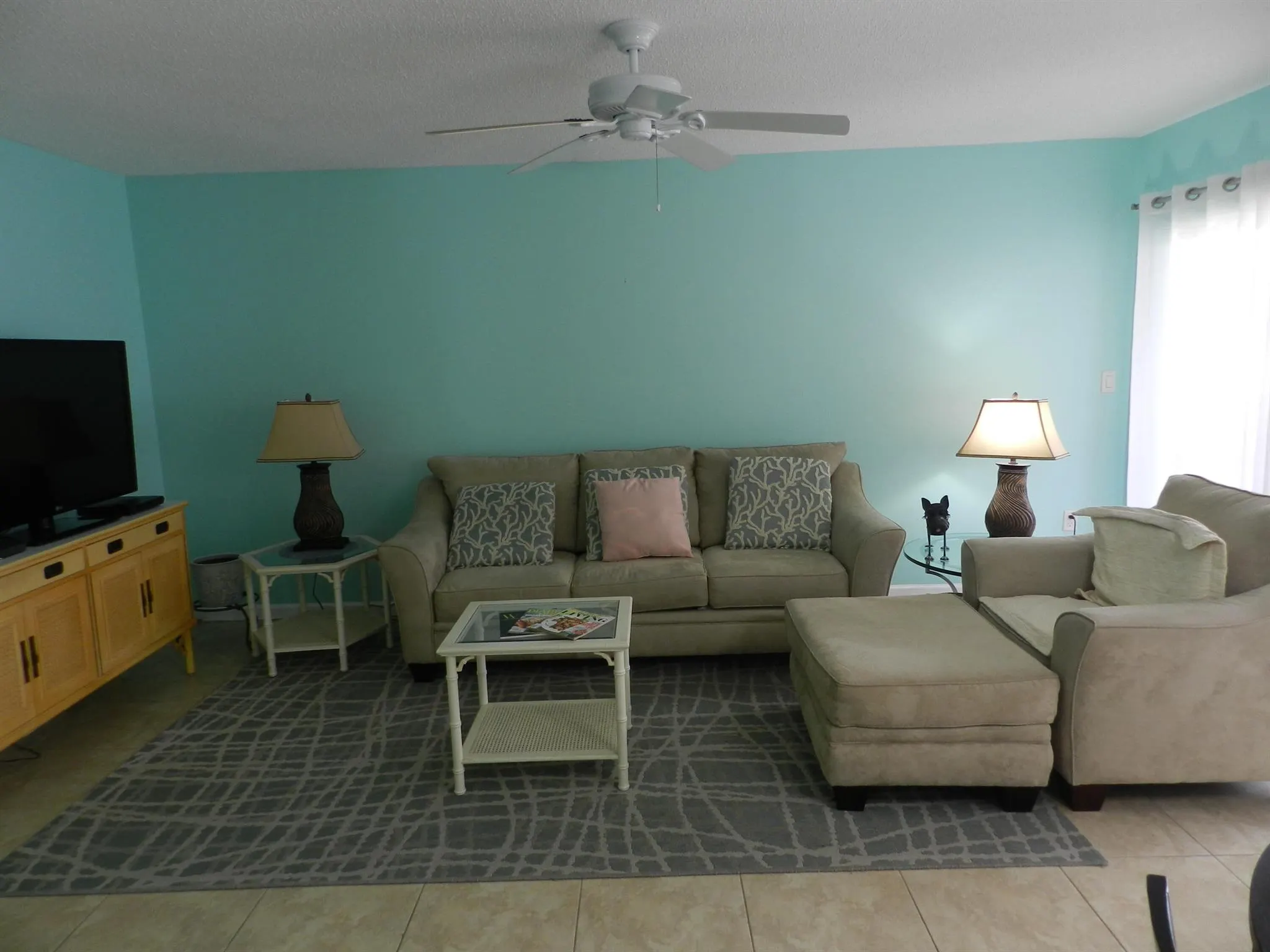 6 Greenway Village N, #202