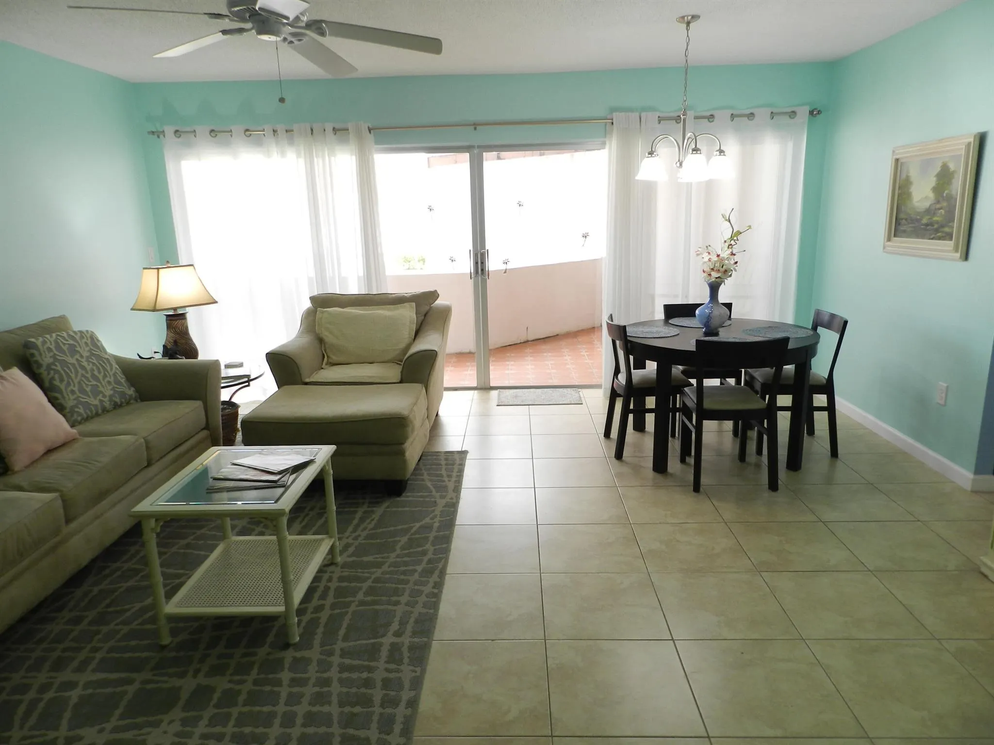 6 Greenway Village N, #202